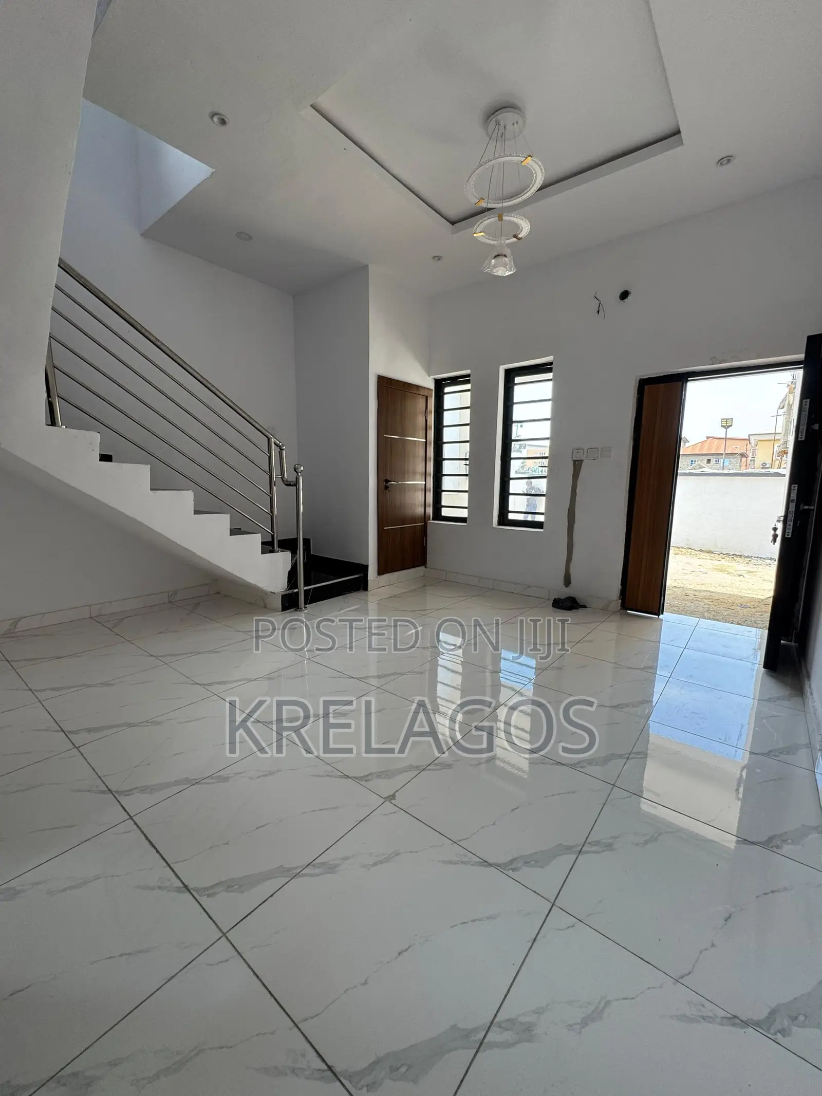 3bdrm Duplex in Ikota for sale
