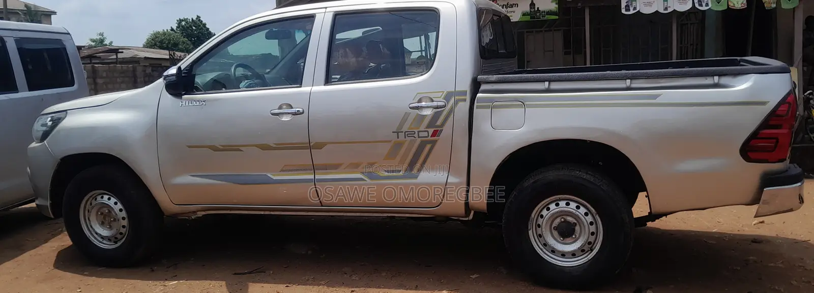 Toyota Hilux 2014 Gray