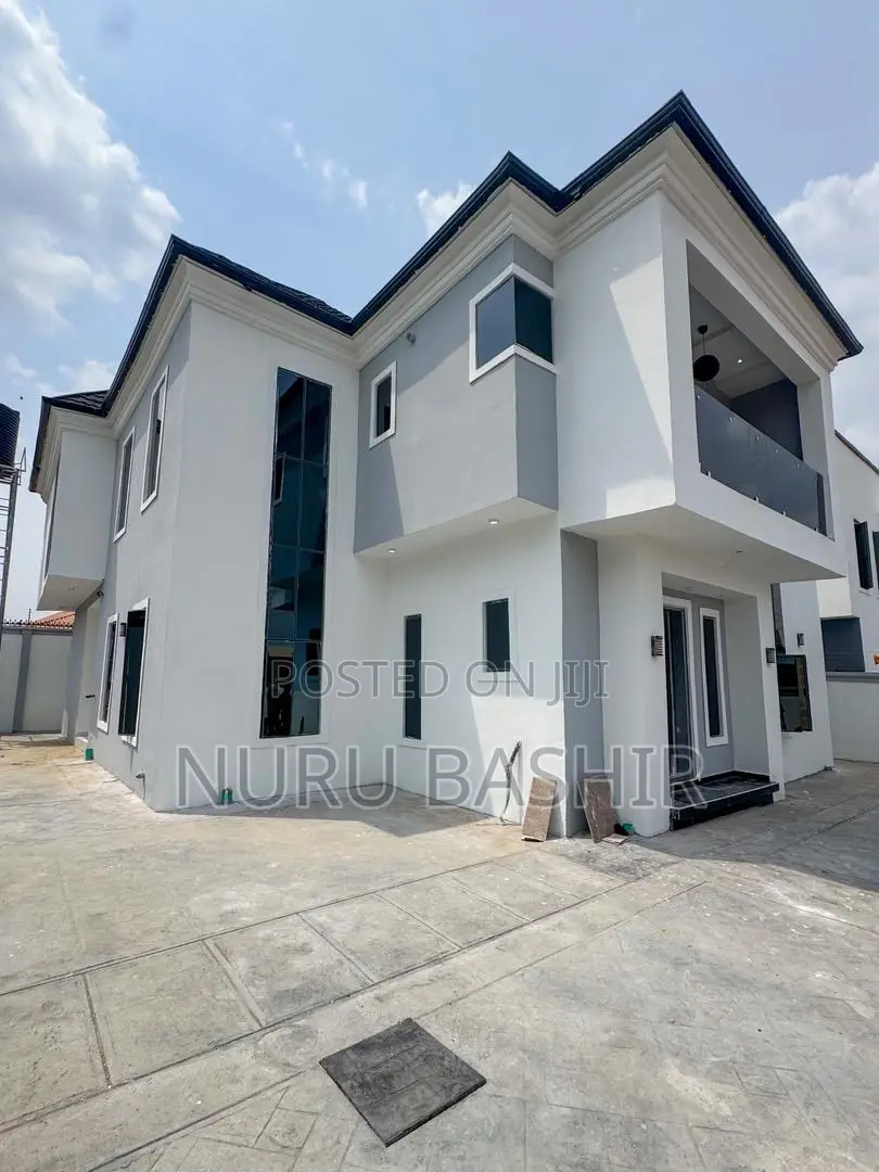 4bdrm Duplex in Zoe Oluyole Estate for sale