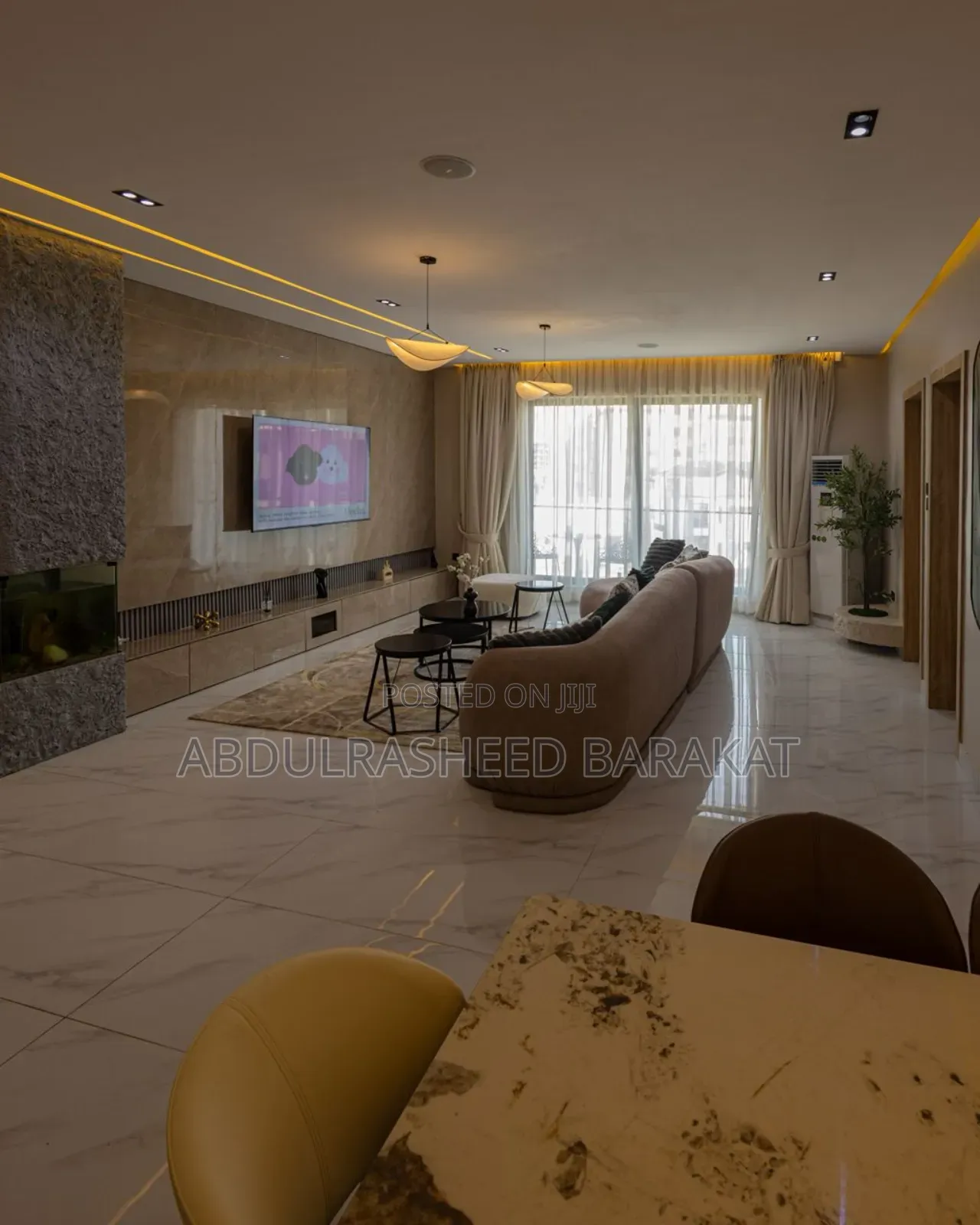 Luxury 2bedroom Apartment With Balcony/Pool/Gym