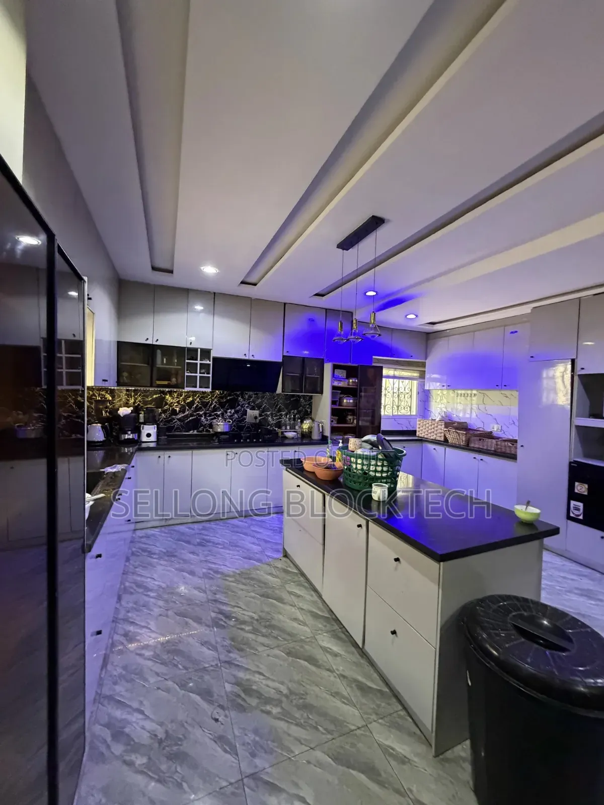 5bdrm Bungalow in Life Camp for sale