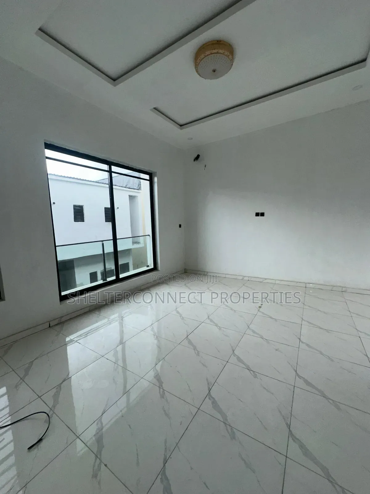 4bdrm Duplex in Ikota for sale
