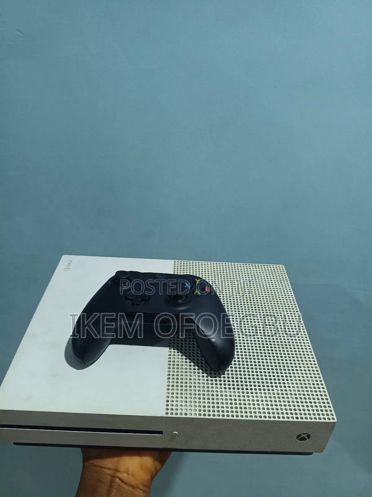 Uk Used Xbox One S With Games and 1 Wireless Pad for Sale