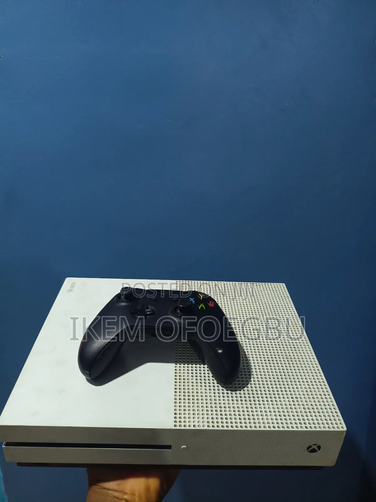 Uk Used Xbox One S With Games and 1 Wireless Pad for Sale