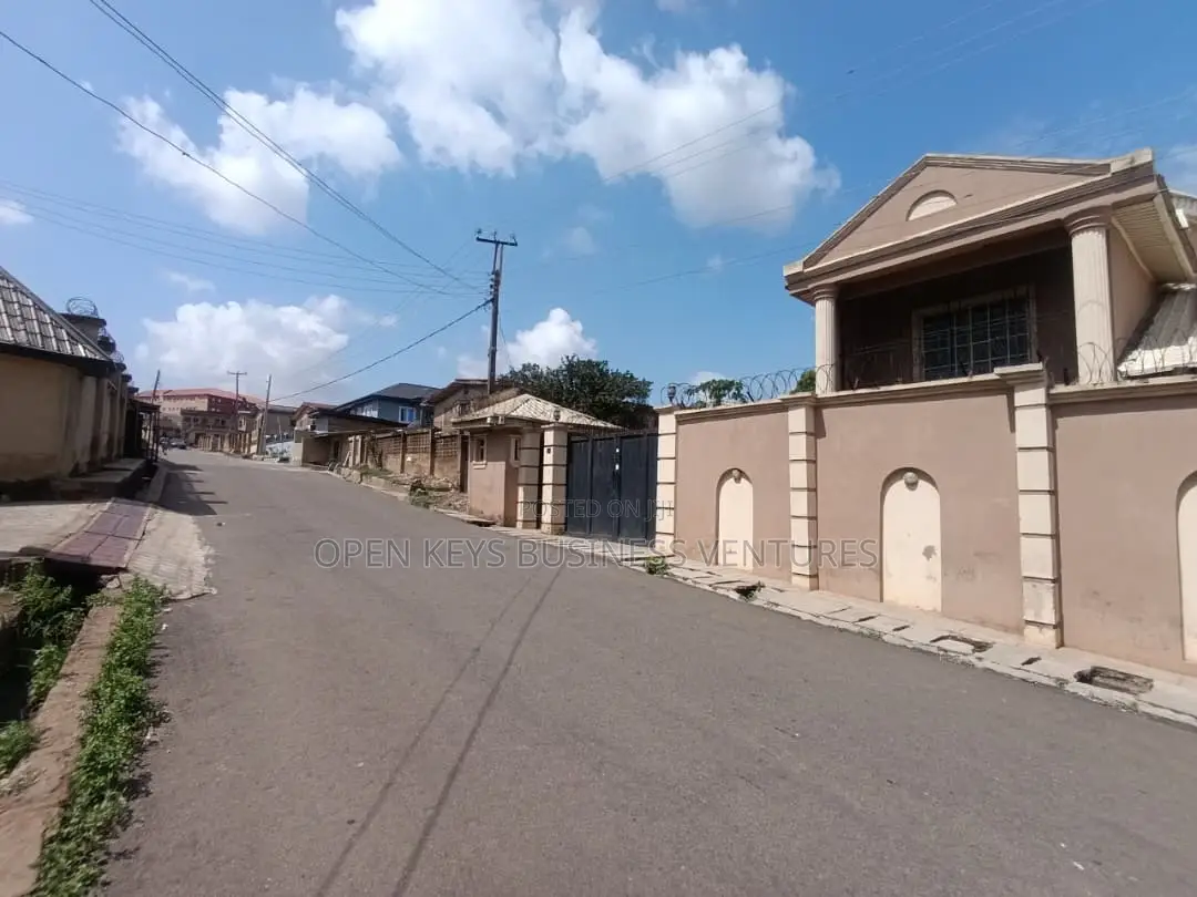 2bdrm Duplex in Tinubu, Iwo Road for sale
