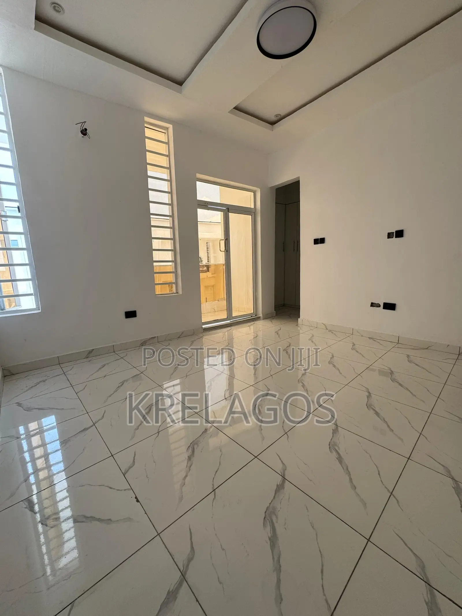 4bdrm Duplex in Ikota for sale