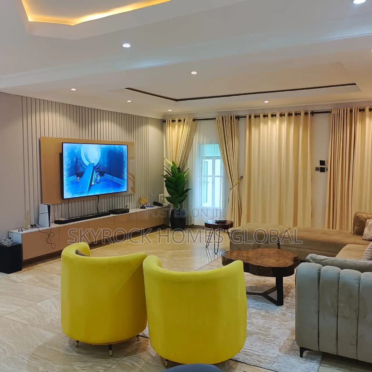 Furnished 3bdrm Penthouse in Banana Island for rent