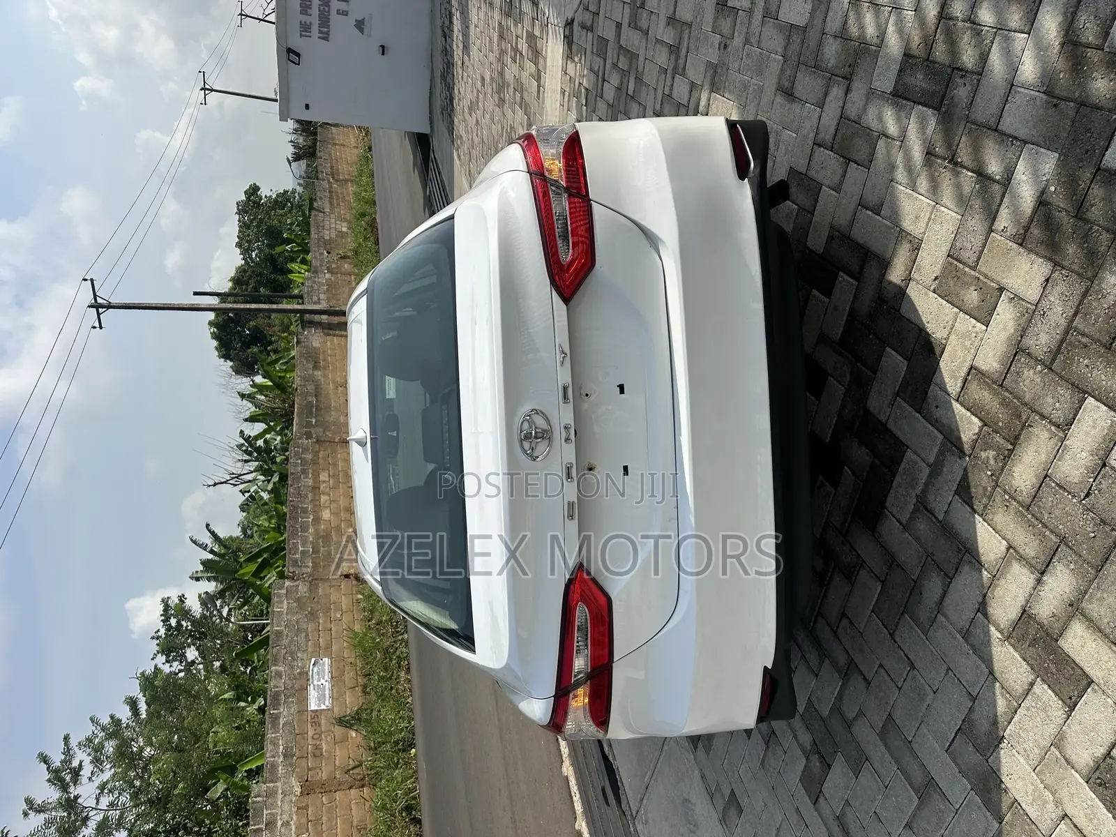 Toyota Camry 2020 White