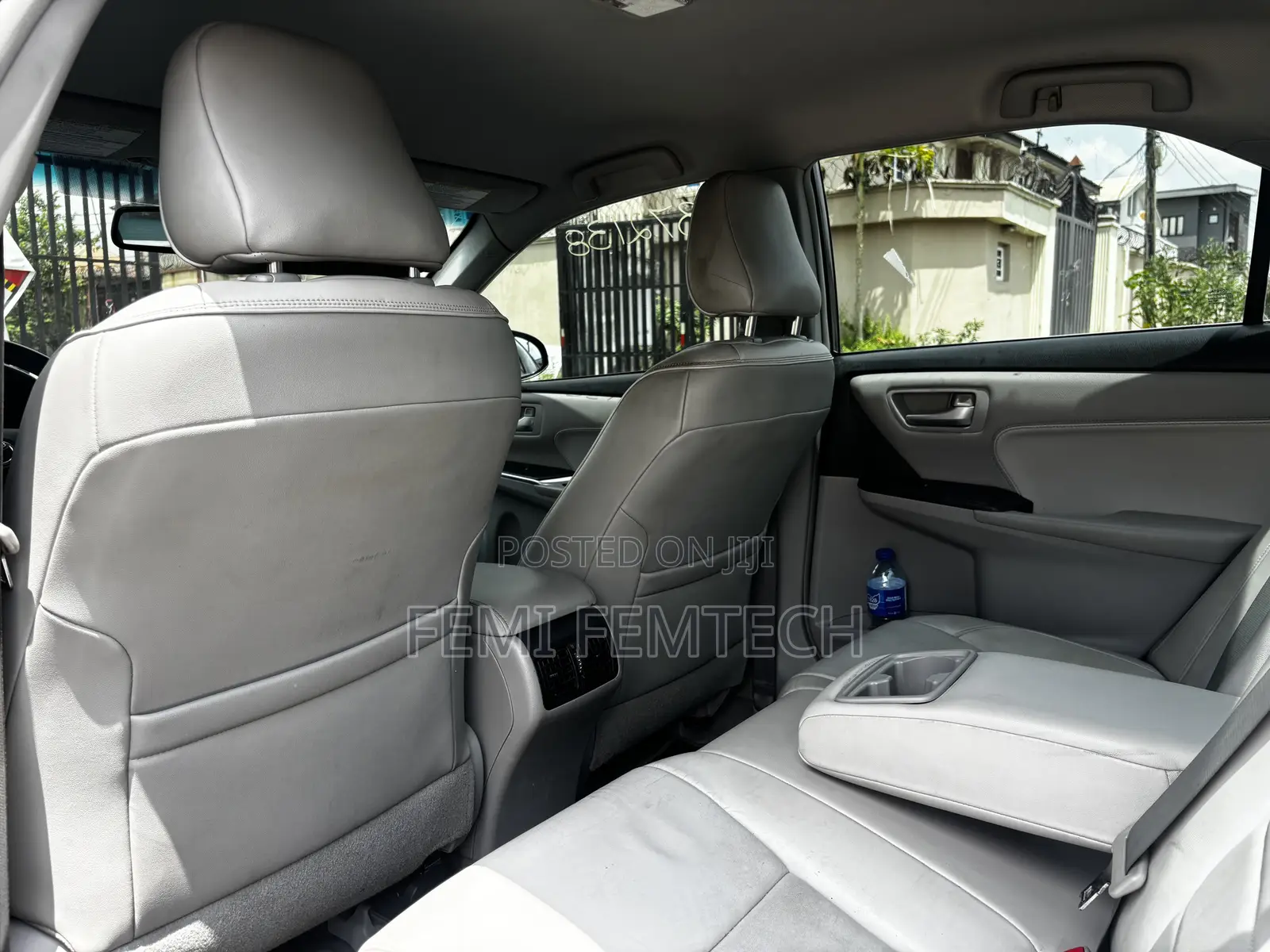 Toyota Camry XLE 4dr Sedan (2.5L 4cyl 6A) 2015 Gray