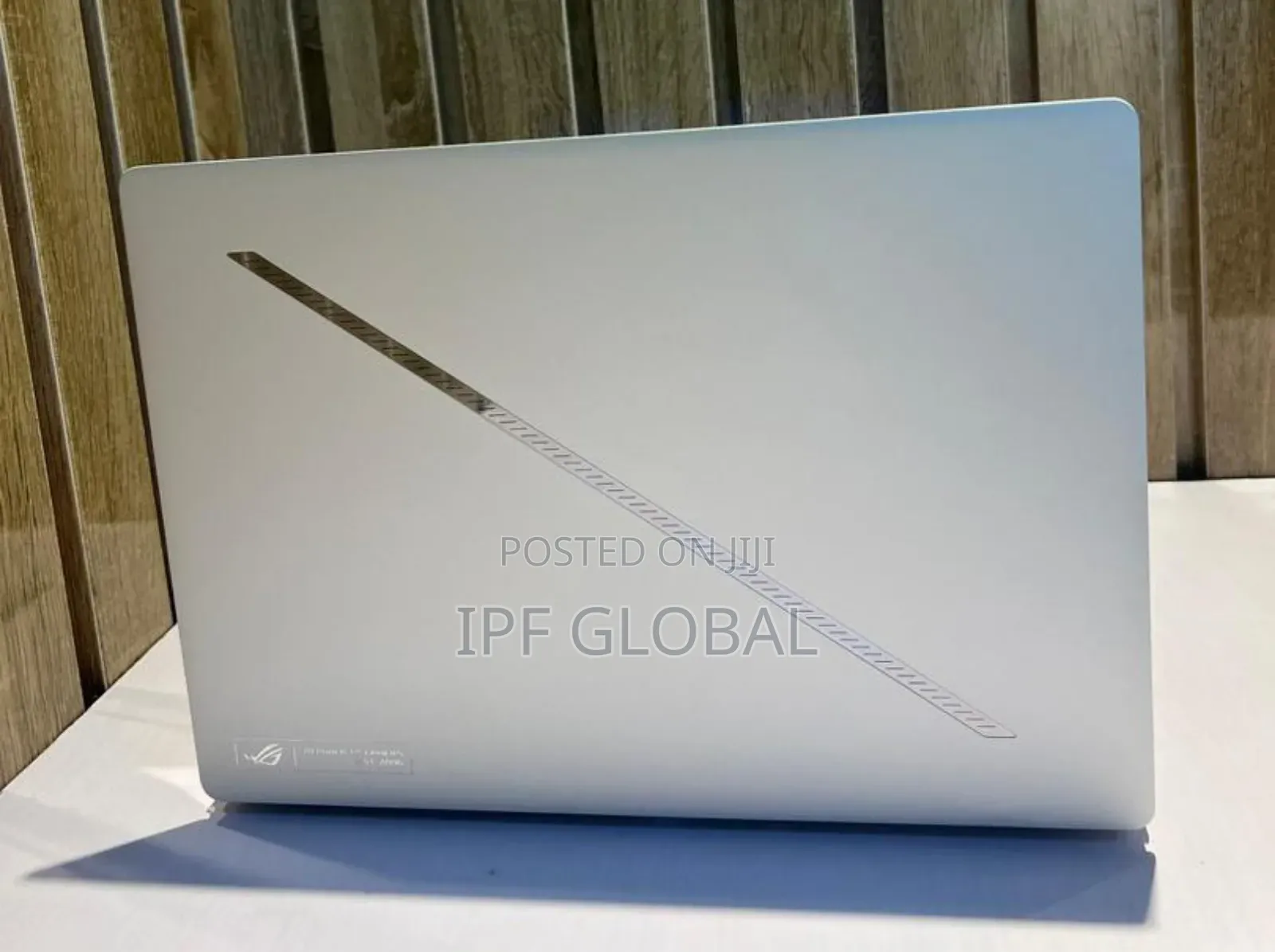 Laptop Asus ROG Zephyrus G14 16GB AMD Ryzen 9 SSD 1T