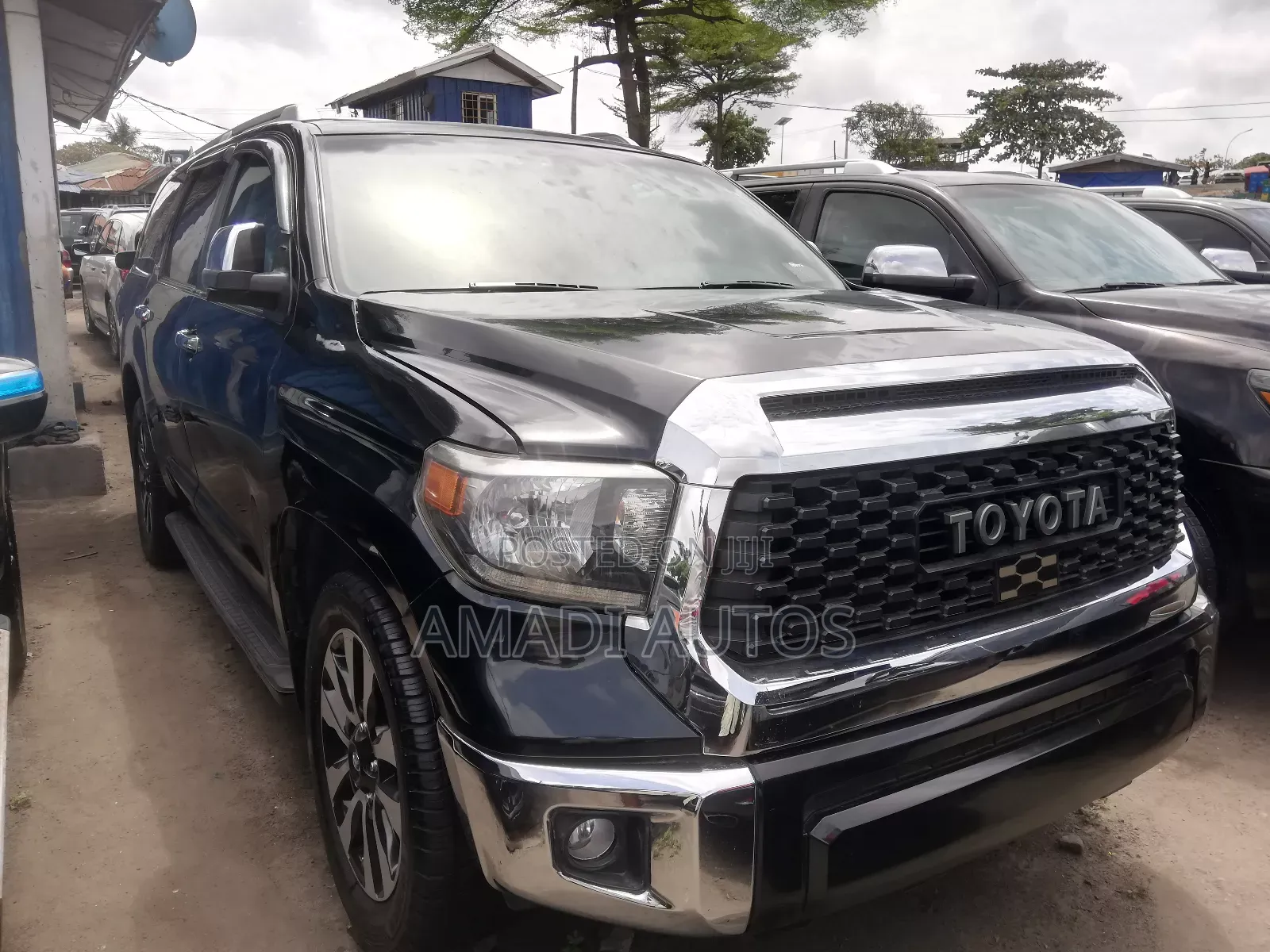 Toyota Sequoia Limited 4dr SUV 4WD (5.7L 8cyl 6A) 2015 Black