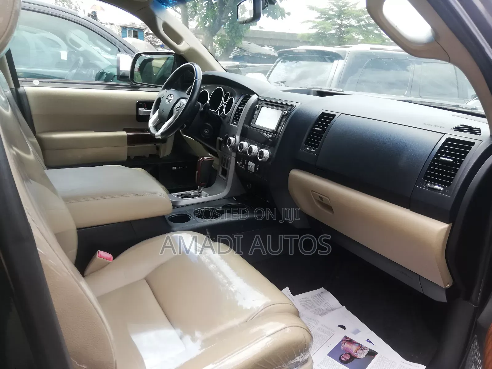 Toyota Sequoia Limited 4dr SUV 4WD (5.7L 8cyl 6A) 2015 Black