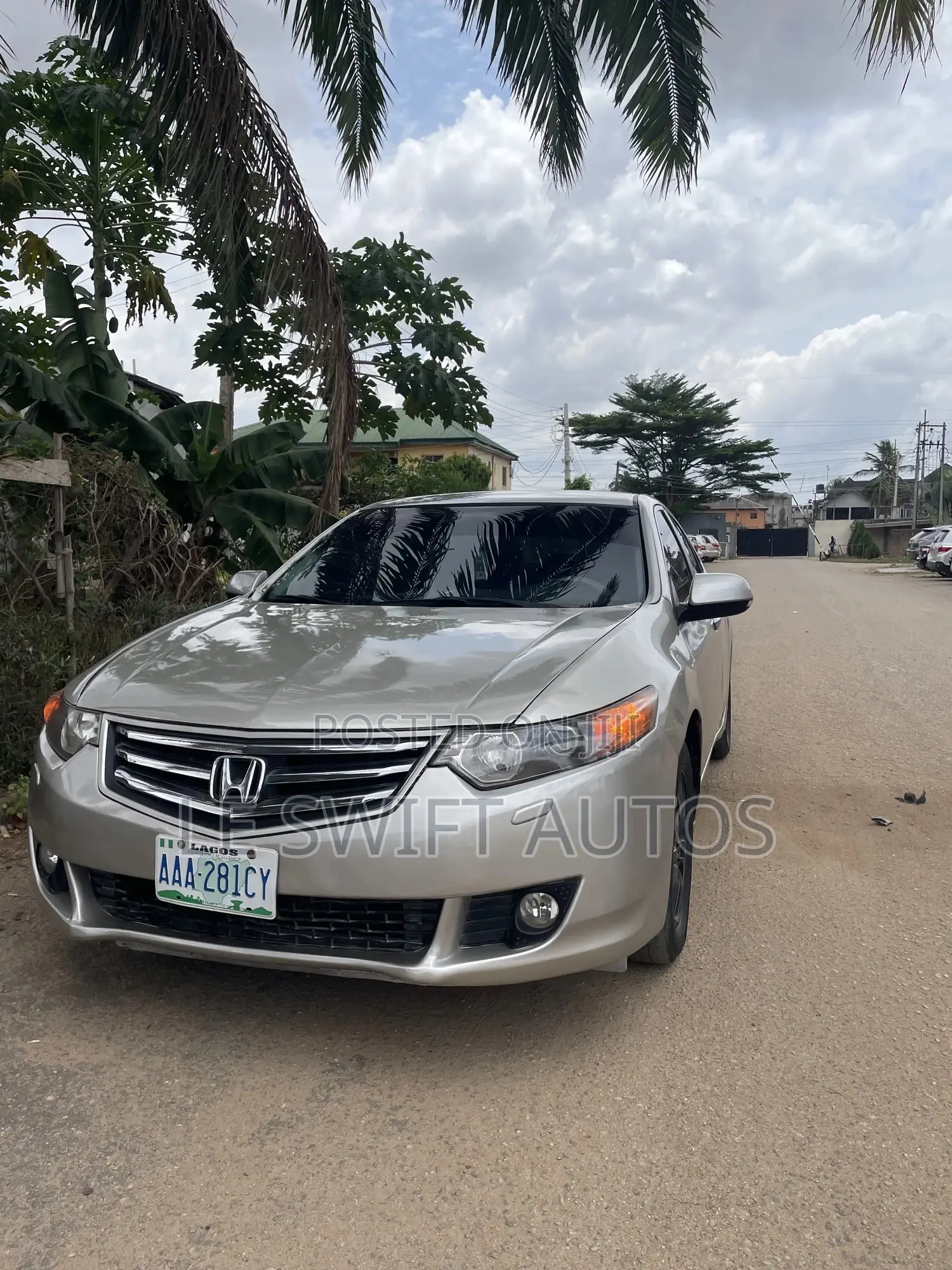 Honda Accord 2011 Silver
