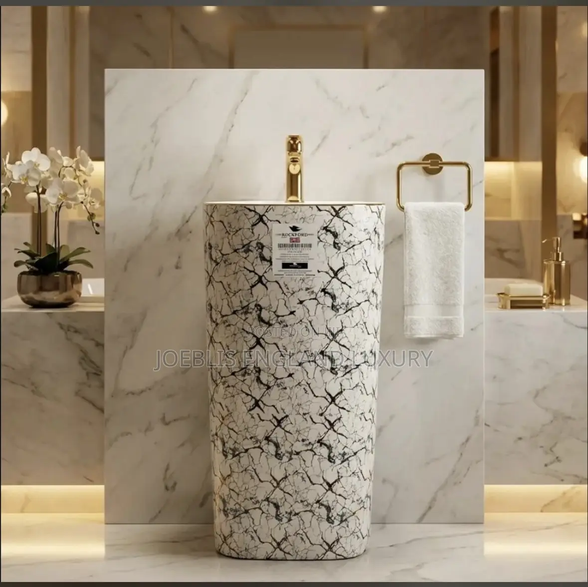 Basin Black and White Design