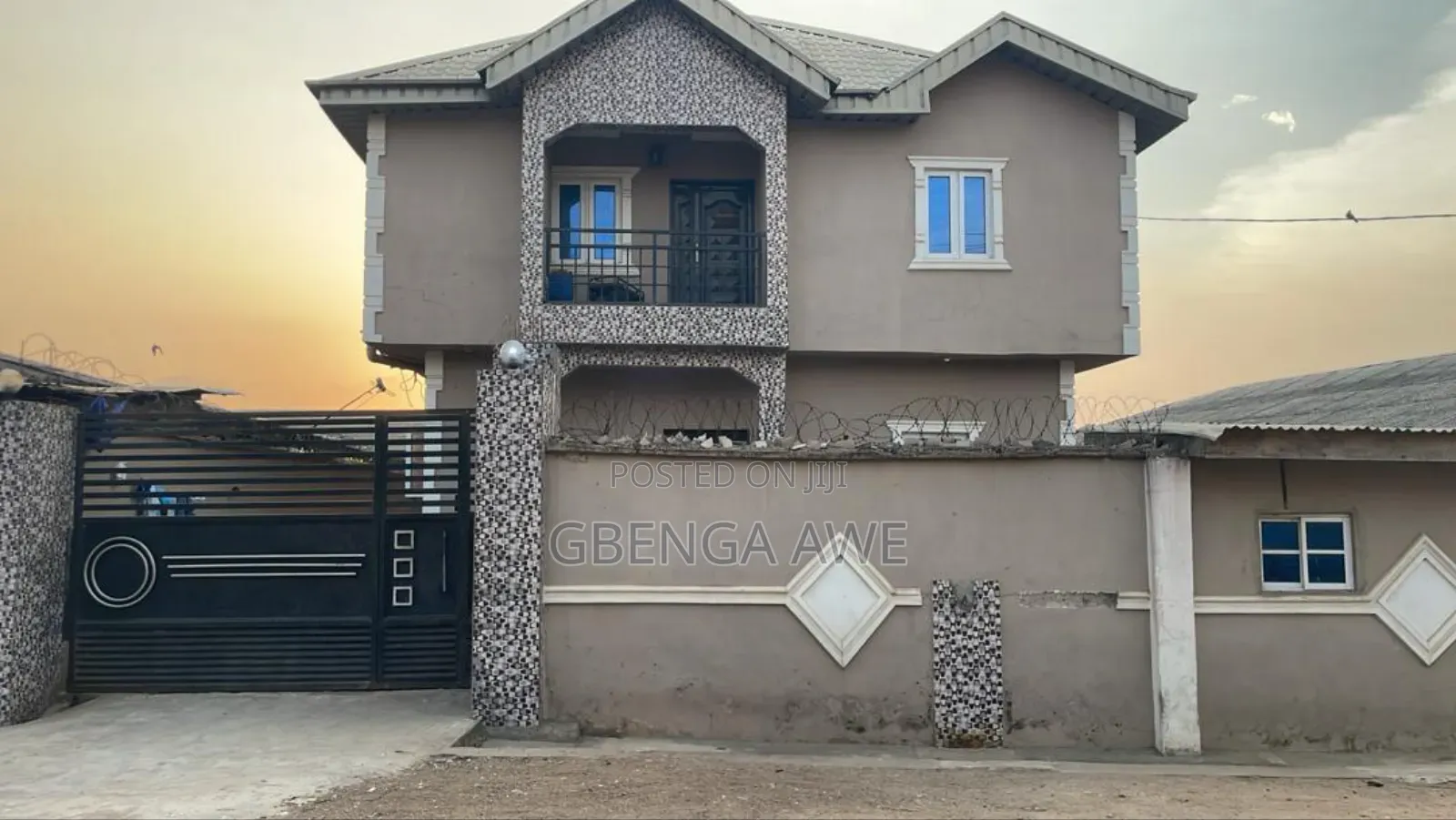 2bdrm Block of Flats in Awesome Auto, Obafemi-Owode for sale