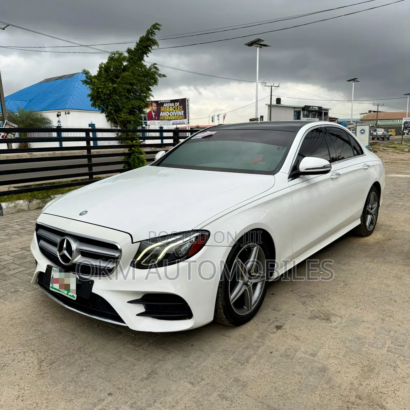Mercedes-Benz E300 4Matic AWD Sedan (2.0L 4cyl 9A) 2017 White