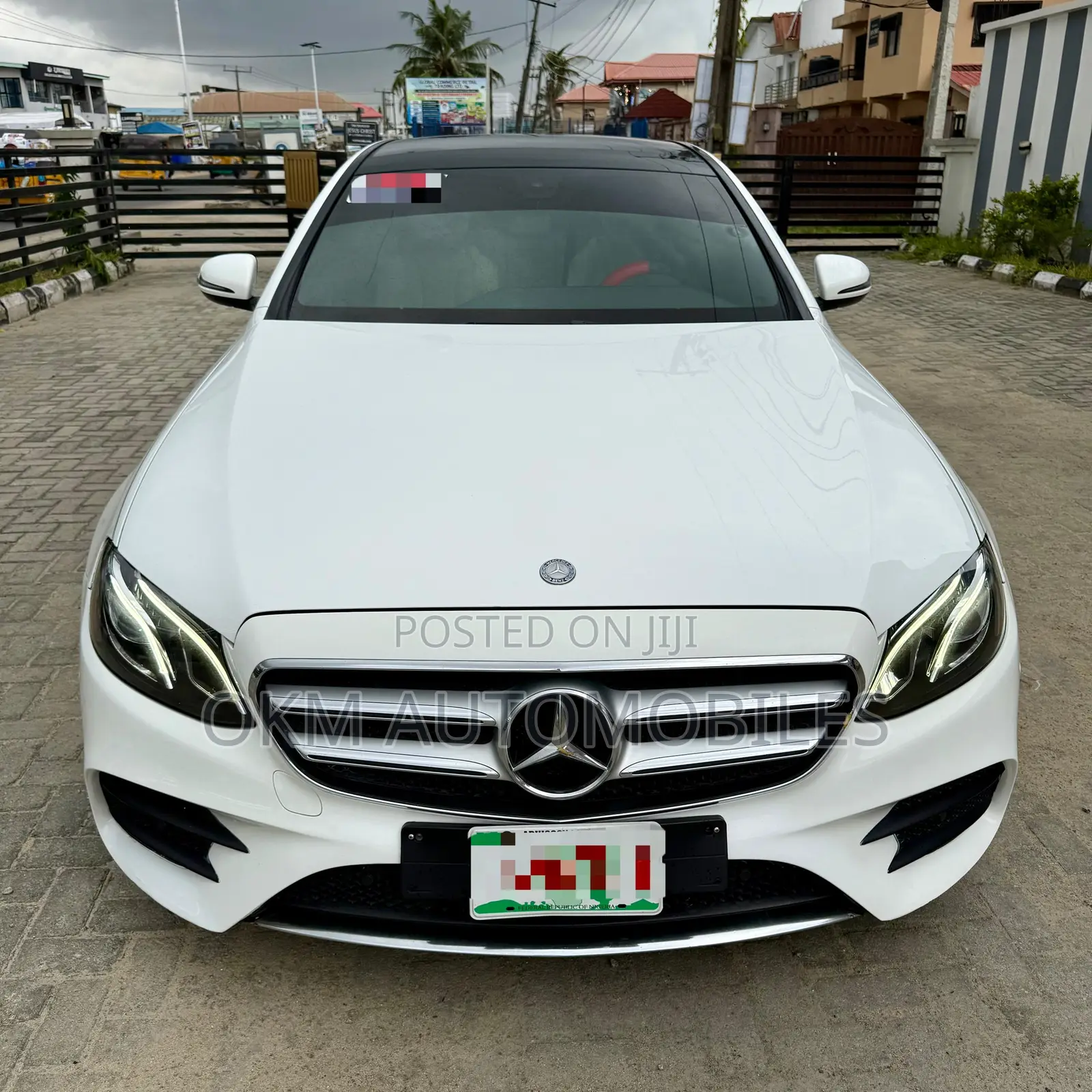 Mercedes-Benz E300 4Matic AWD Sedan (2.0L 4cyl 9A) 2017 White