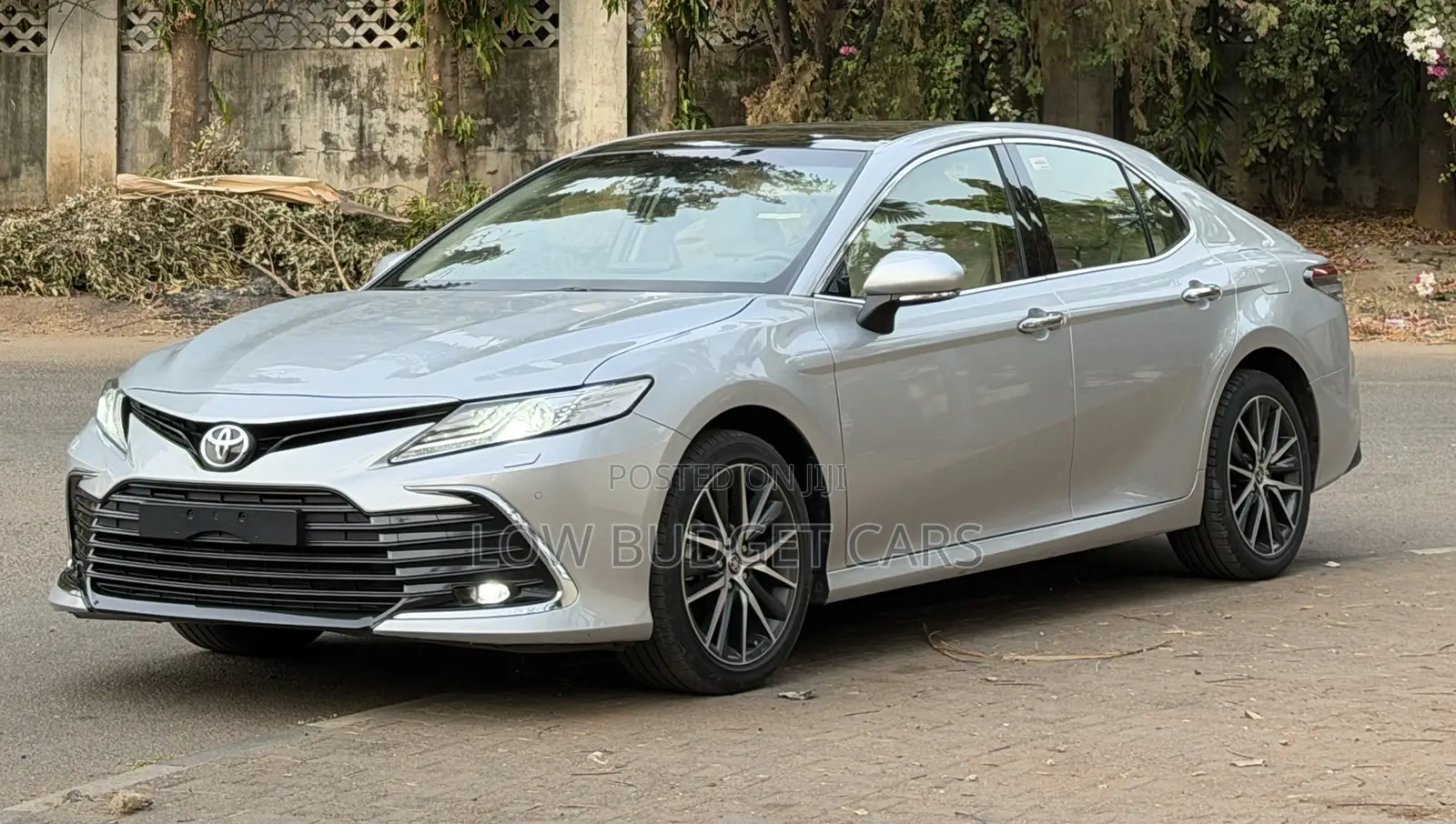 New Toyota Camry XLE 2023 Silver