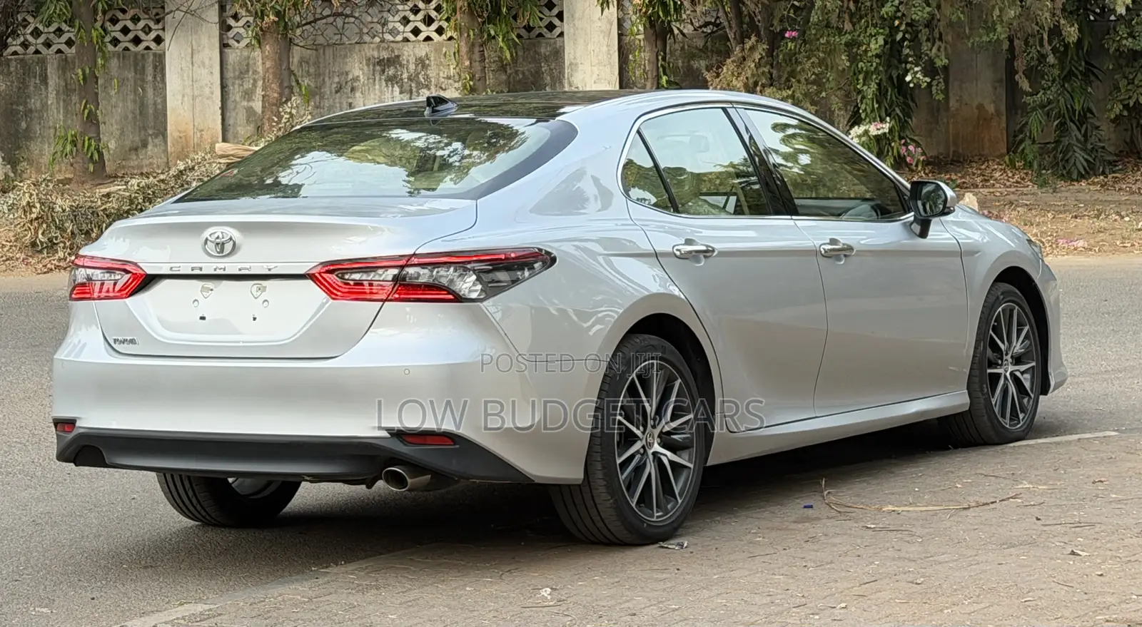 New Toyota Camry XLE 2023 Silver