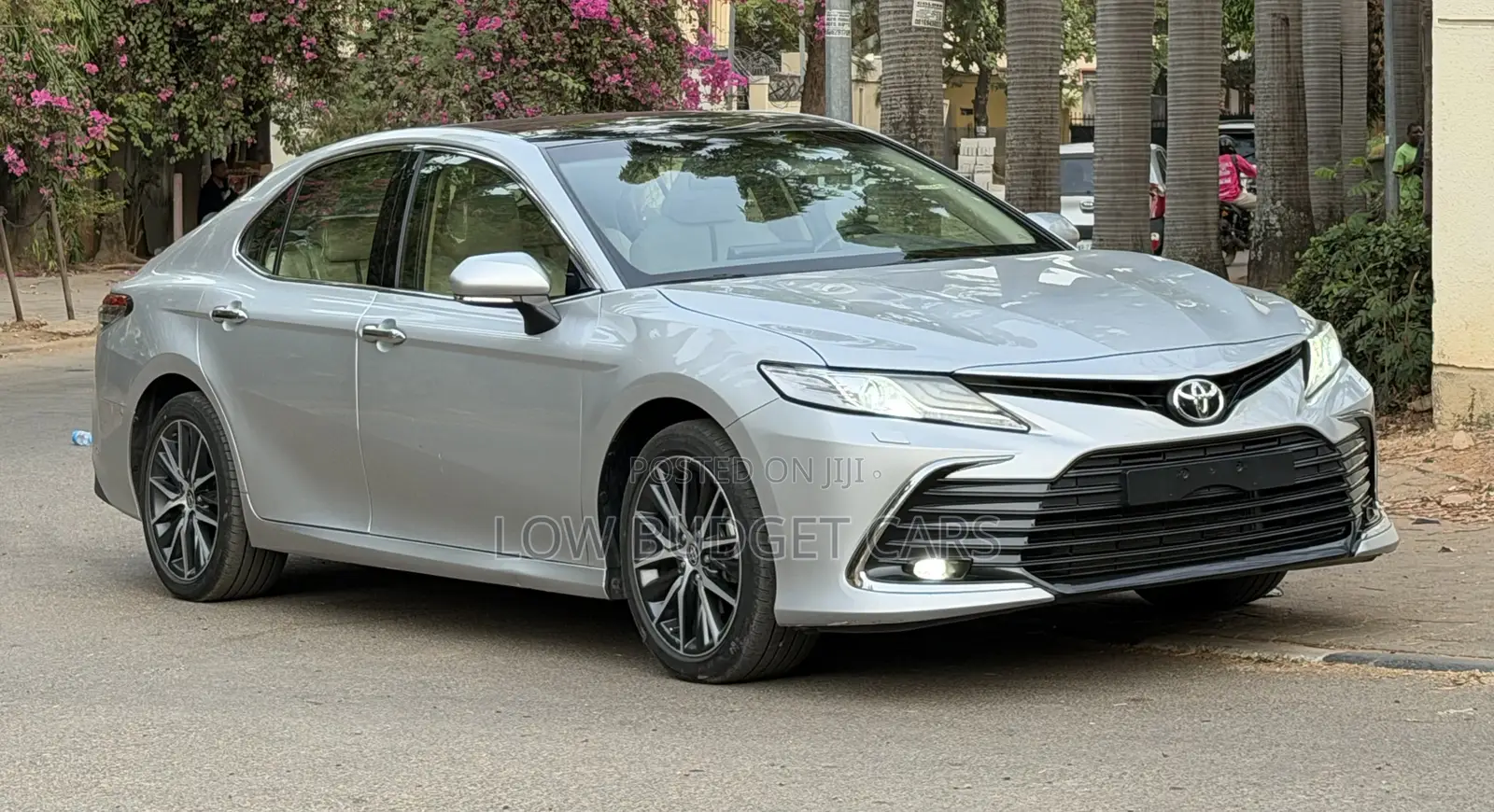 New Toyota Camry XLE 2023 Silver