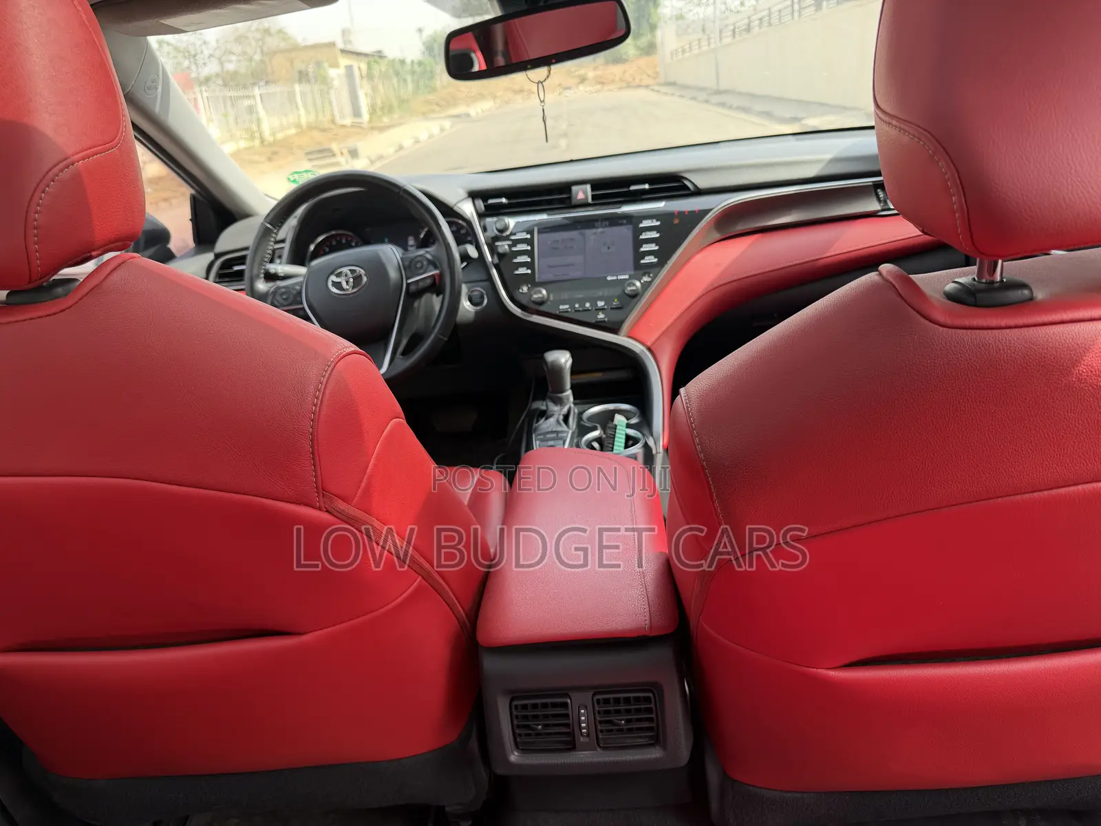 Toyota Camry 2019 Silver
