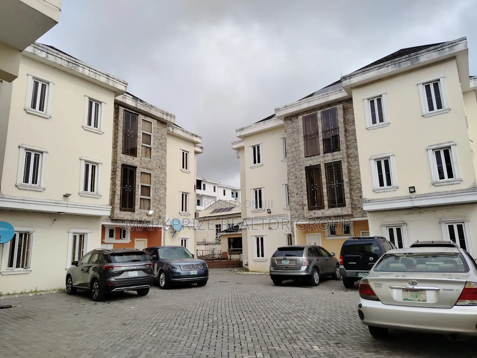 4bdrm Duplex in Ikate Lekki Lagos for sale