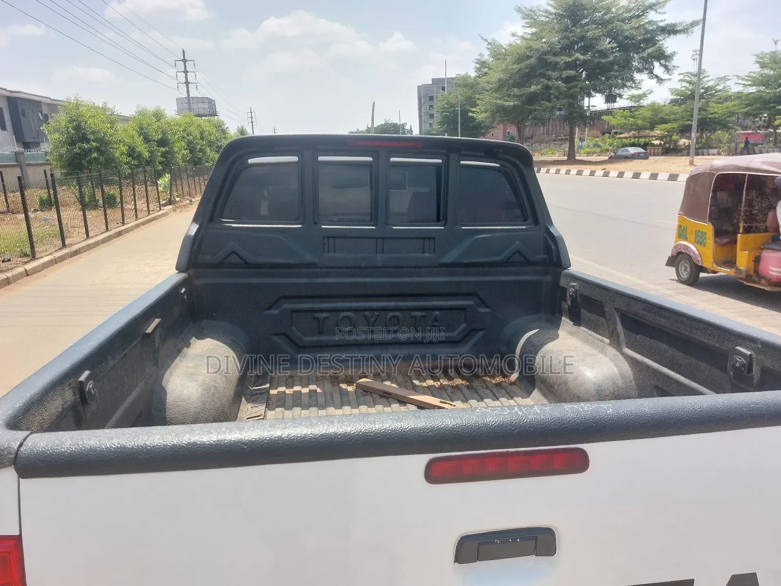 Toyota Hilux 3.0 D-4D 4x4 2014 White