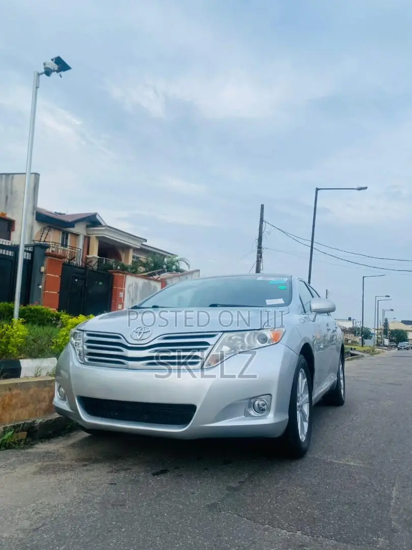 Toyota Venza Limited 2010 Silver