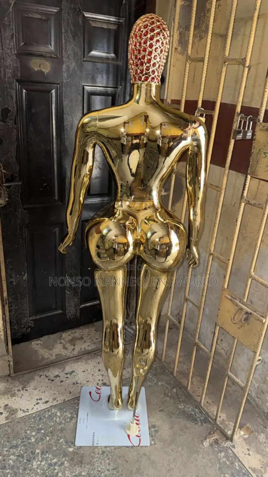 Size 14 Big Bum Bum Gold Chrome Female Mannequin With Net Head