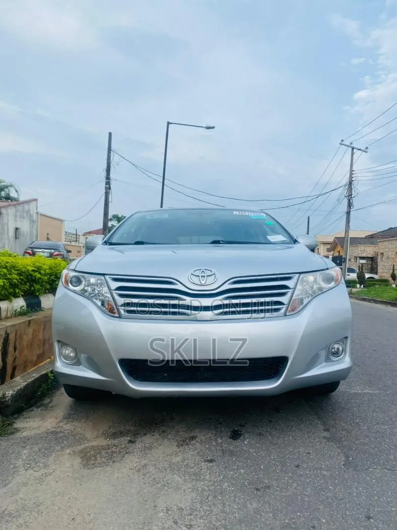 Toyota Venza Limited 2010 Silver