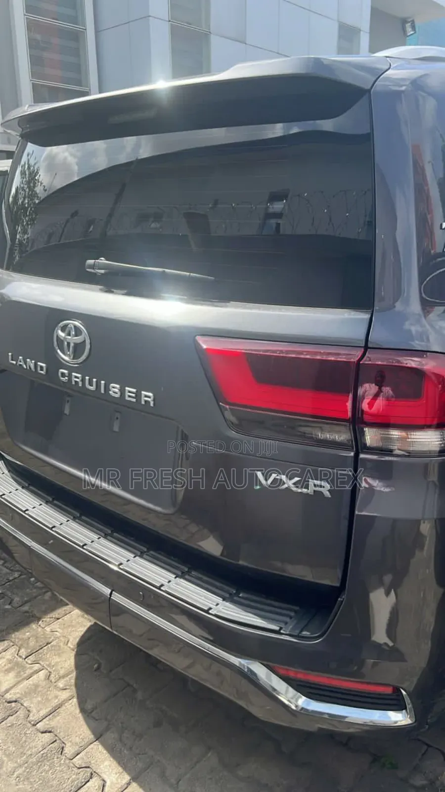 New Toyota Land Cruiser LC300 2025 Gray