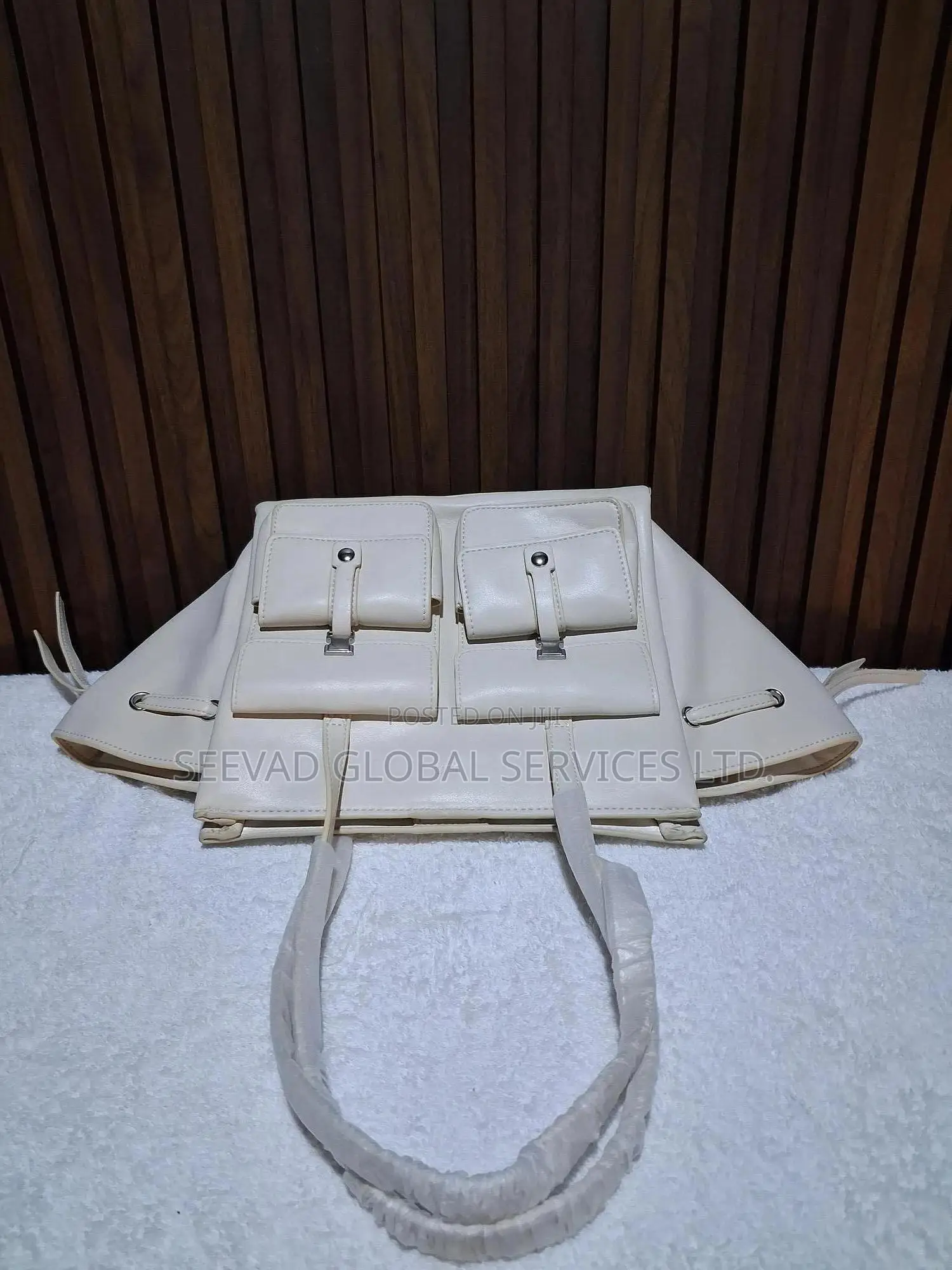 Ladies Elegant and Stylish Hand Bag