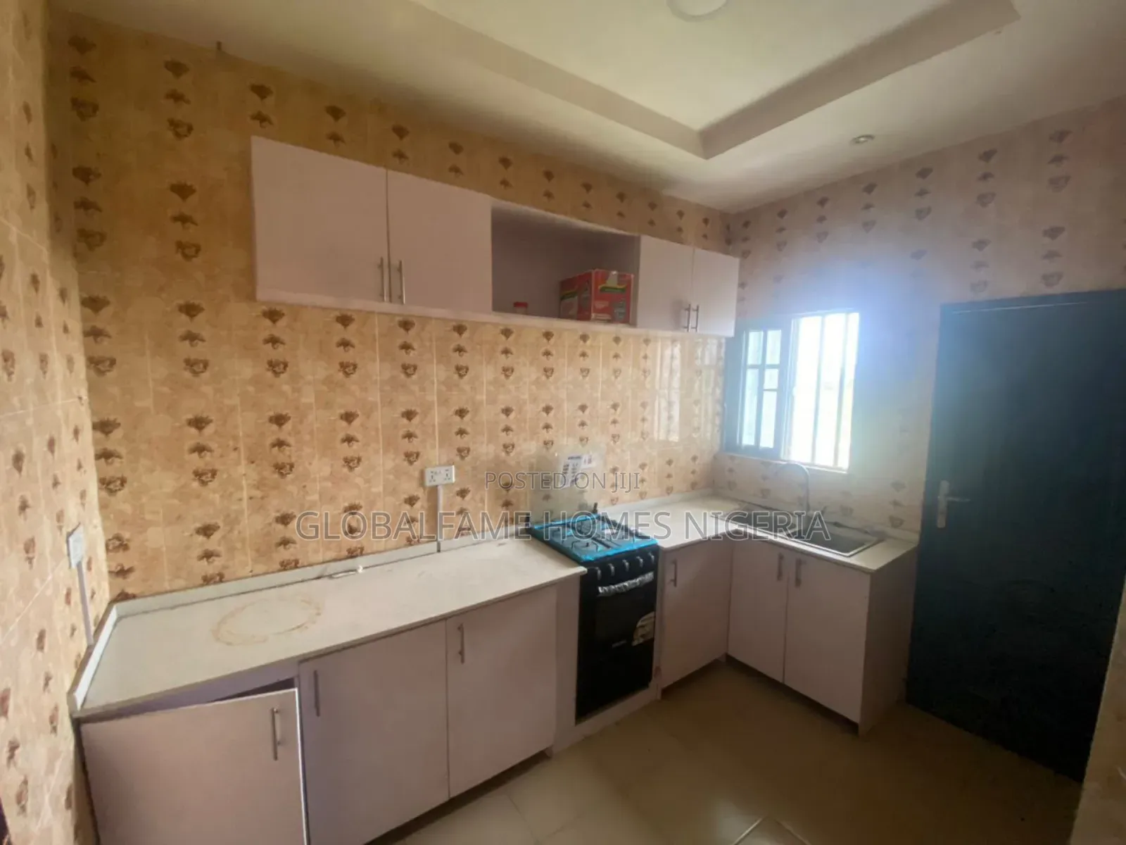 2bdrm Block of Flats in Lakowe Ibeju Lekki for rent