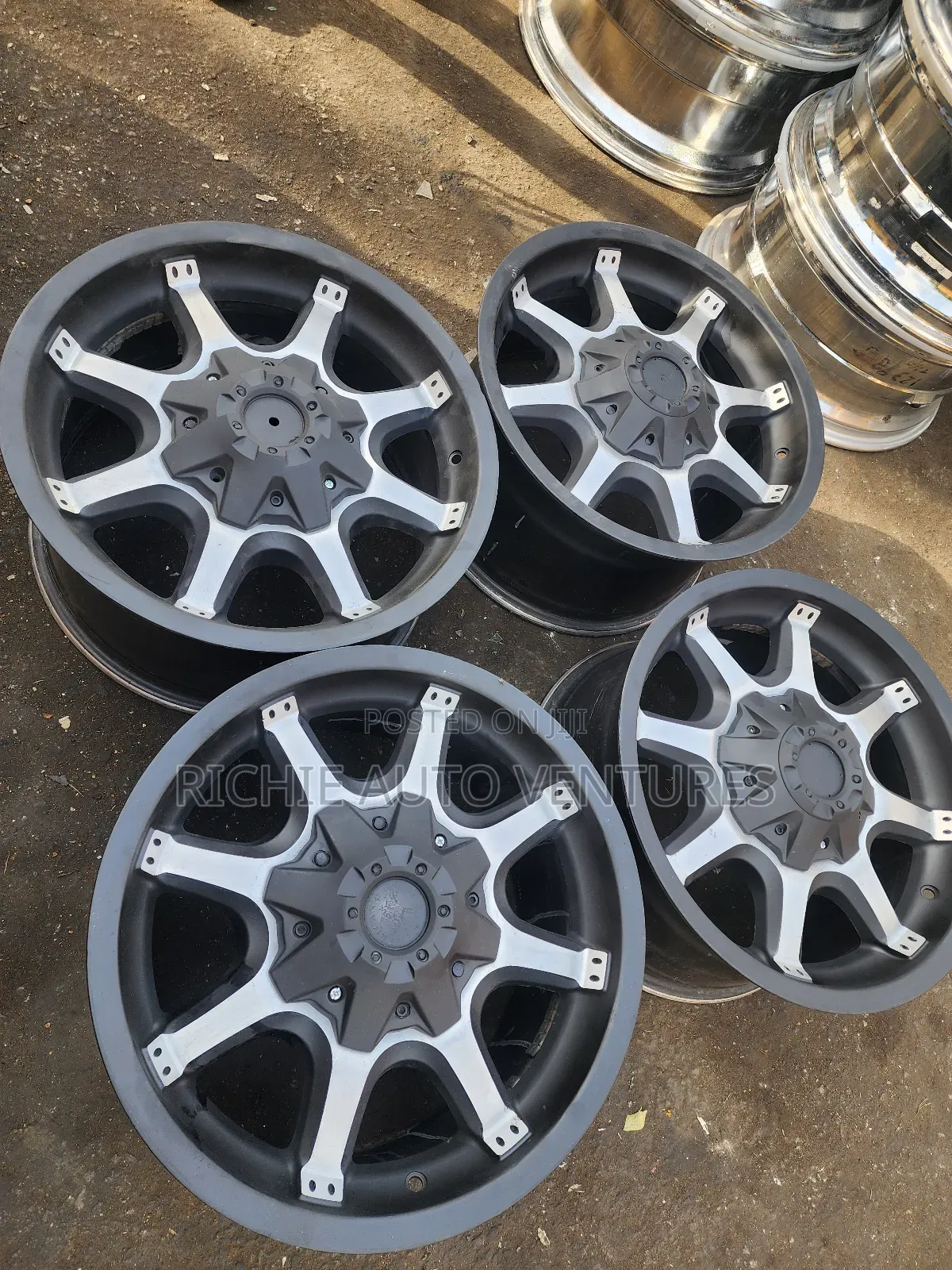 17-Inch Off-Road Rim.