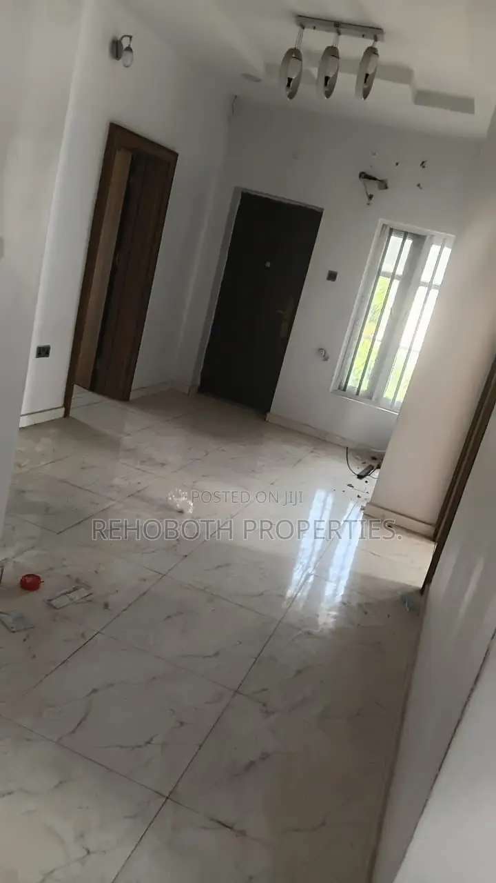4bdrm Duplex in Jericho for rent