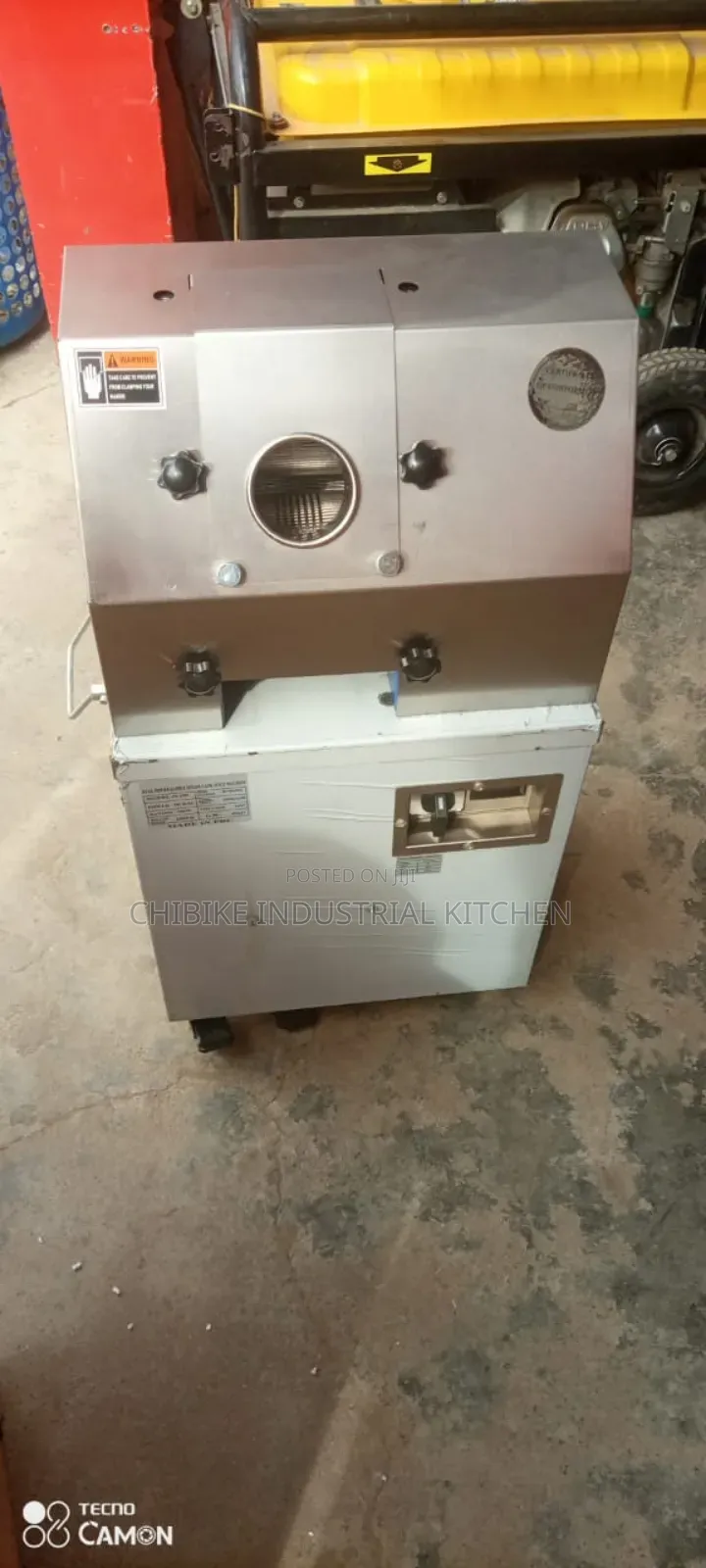 Electric Sugarcane Juice Extractor Machine