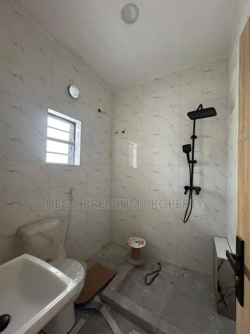 4bdrm Duplex in Estate, Rukpokwu for sale