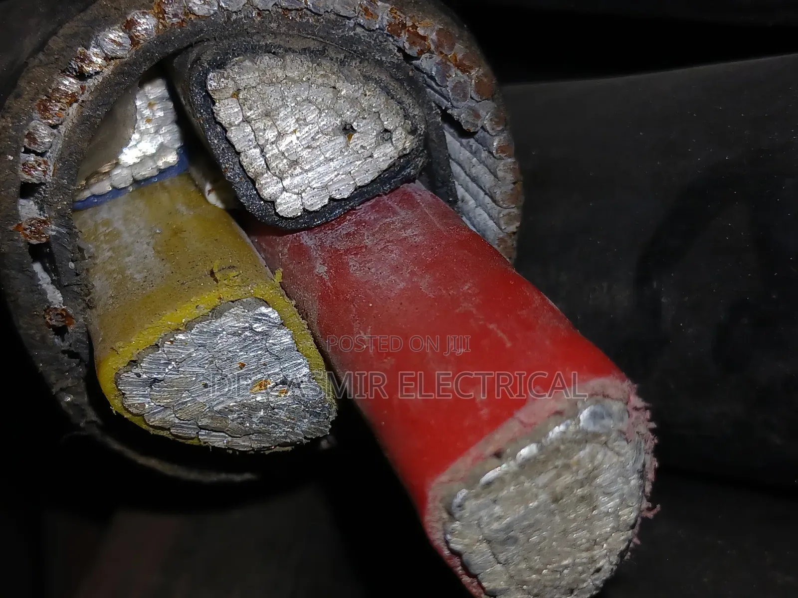 4x185mm2 Armoured Aluminion Cable
