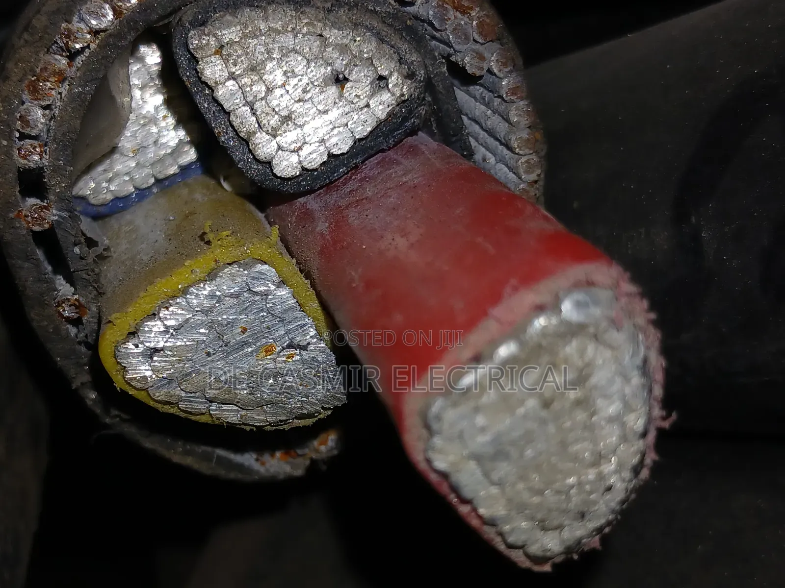 4x185mm2 Armoured Aluminion Cable