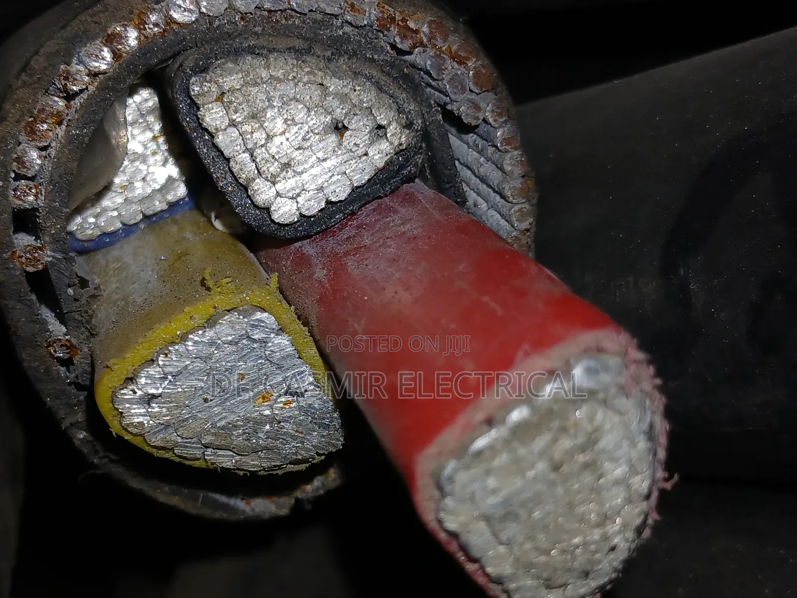 4x185mm2 Armoured Aluminion Cable