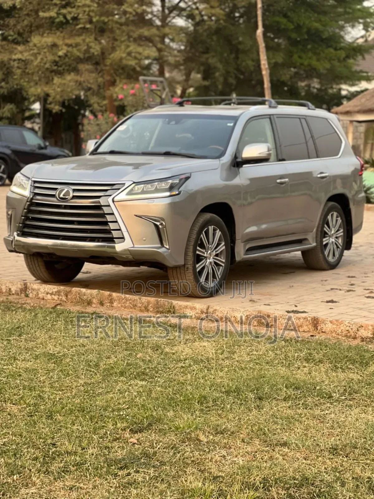 Lexus LX 570 (5 seats) AWD 2017 Brown