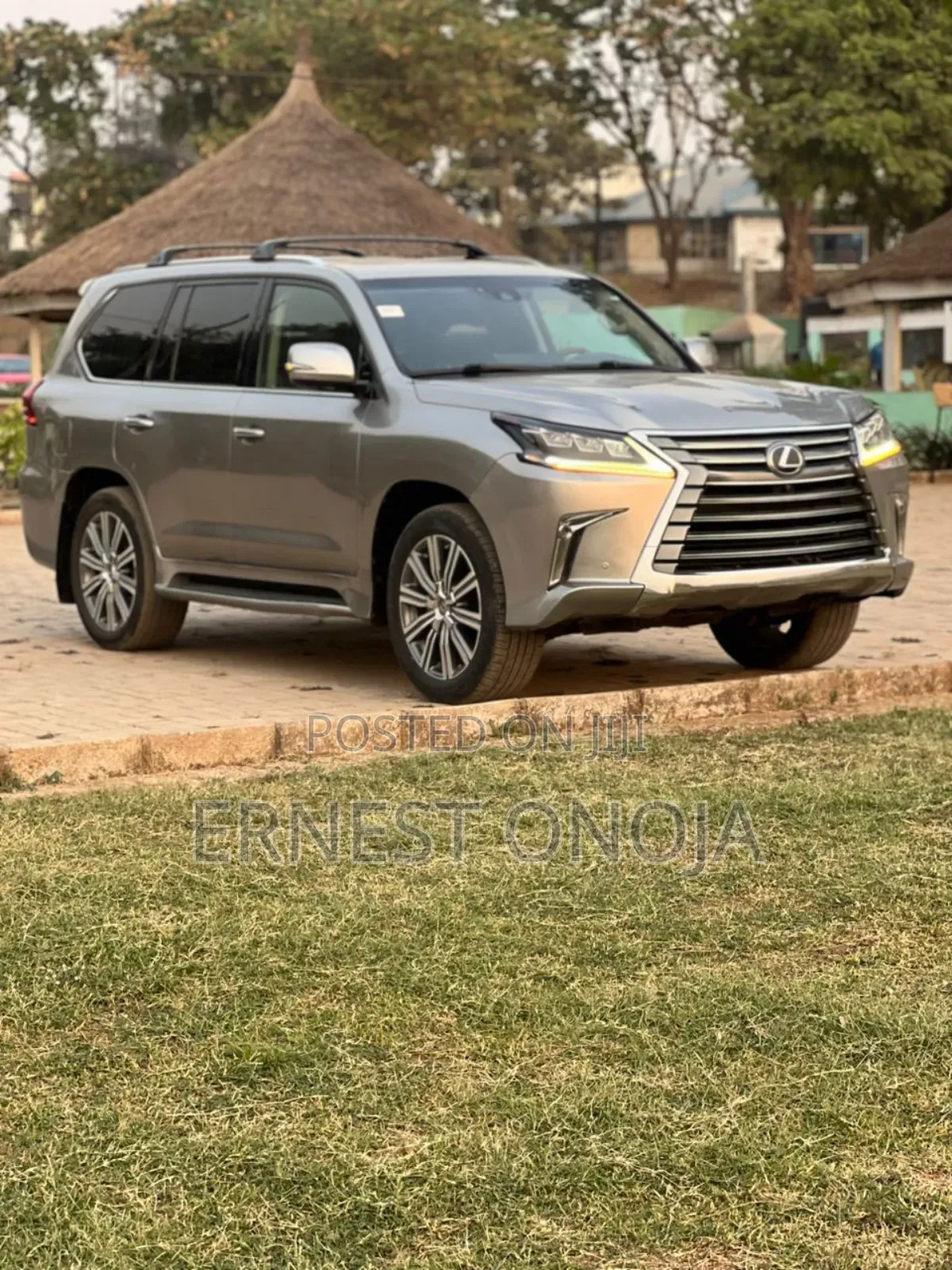 Lexus LX 570 (5 seats) AWD 2017 Brown
