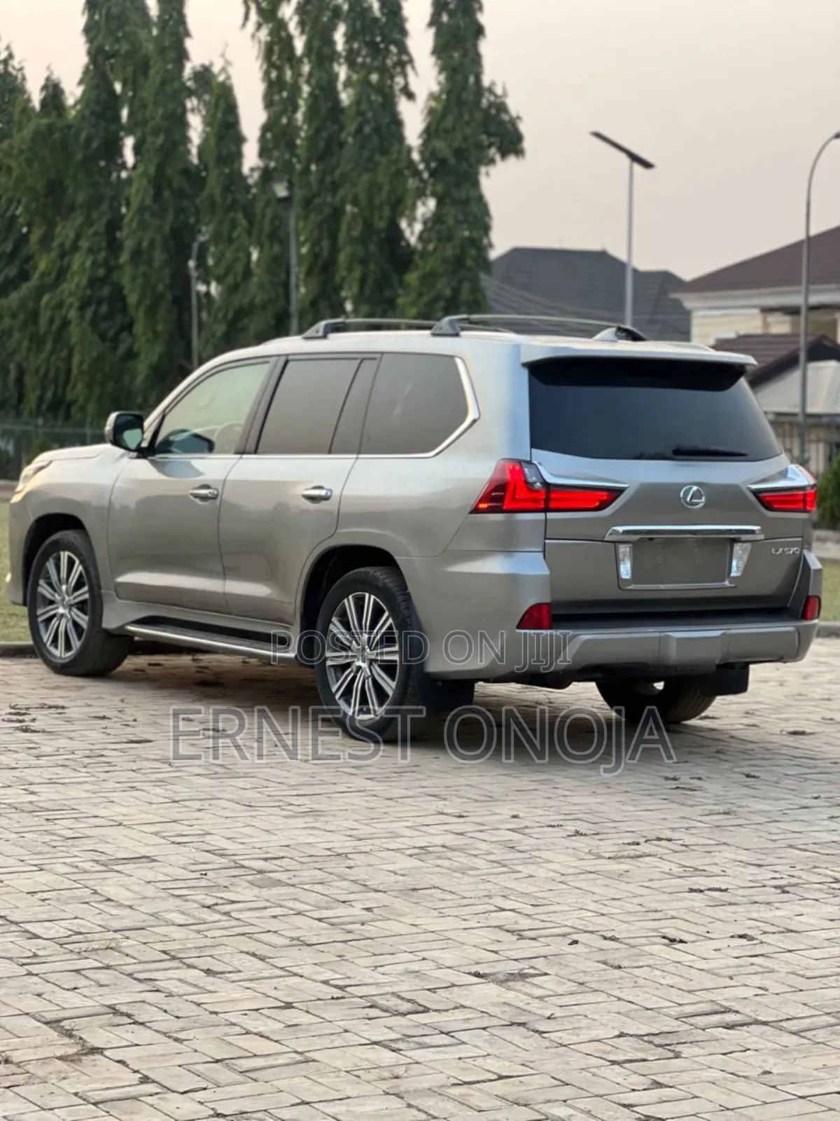 Lexus LX 570 (5 seats) AWD 2017 Brown