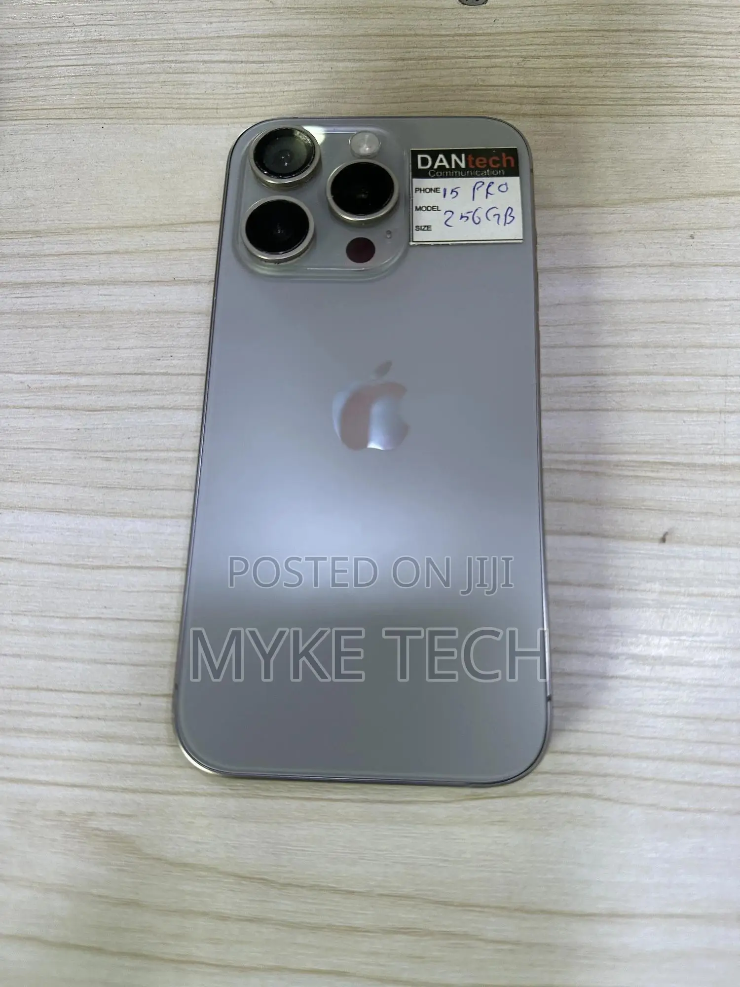 Apple iPhone 15 Pro 256 GB Gray