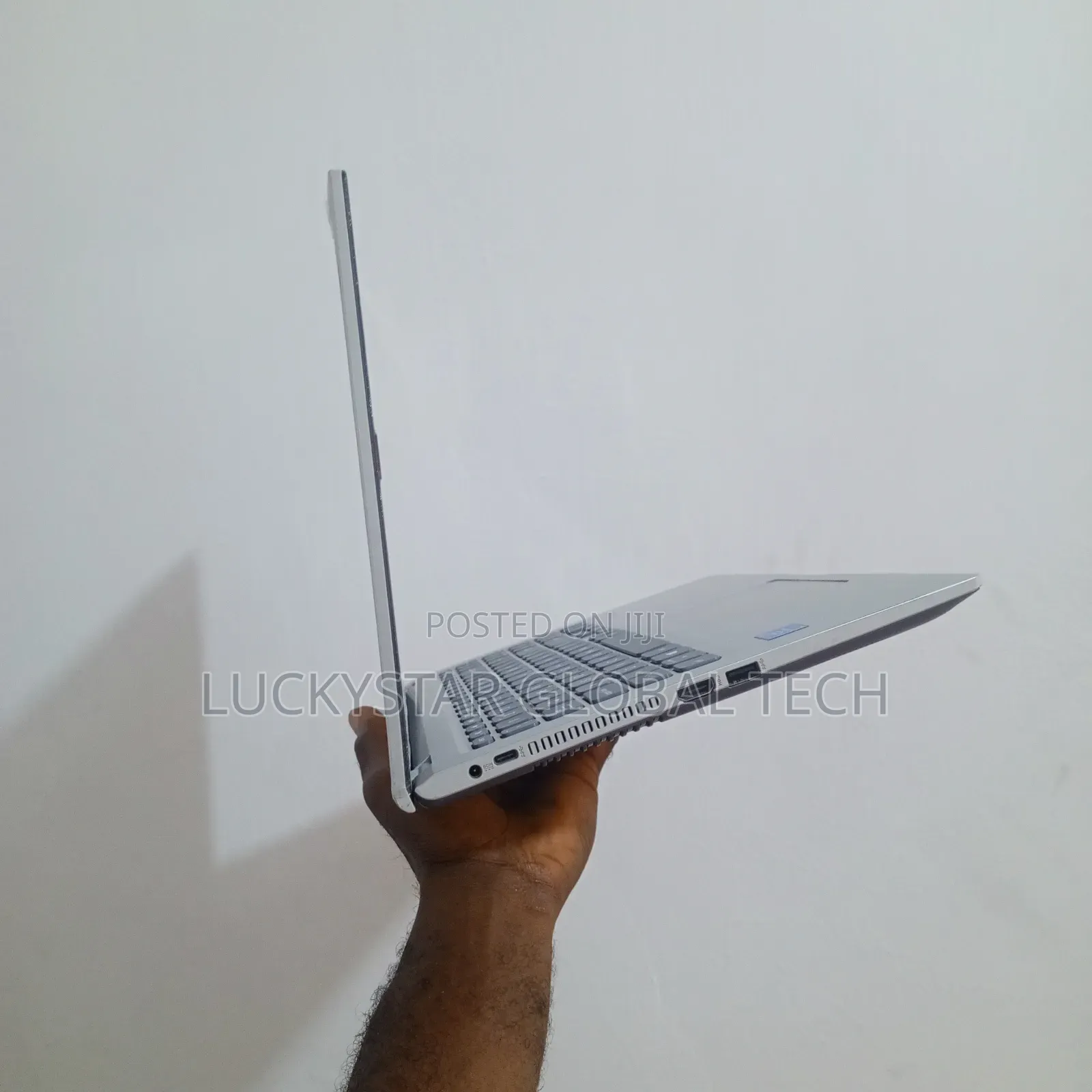 Laptop Asus VivoBook 15 X505BA 4GB Intel Celeron SSD 128GB