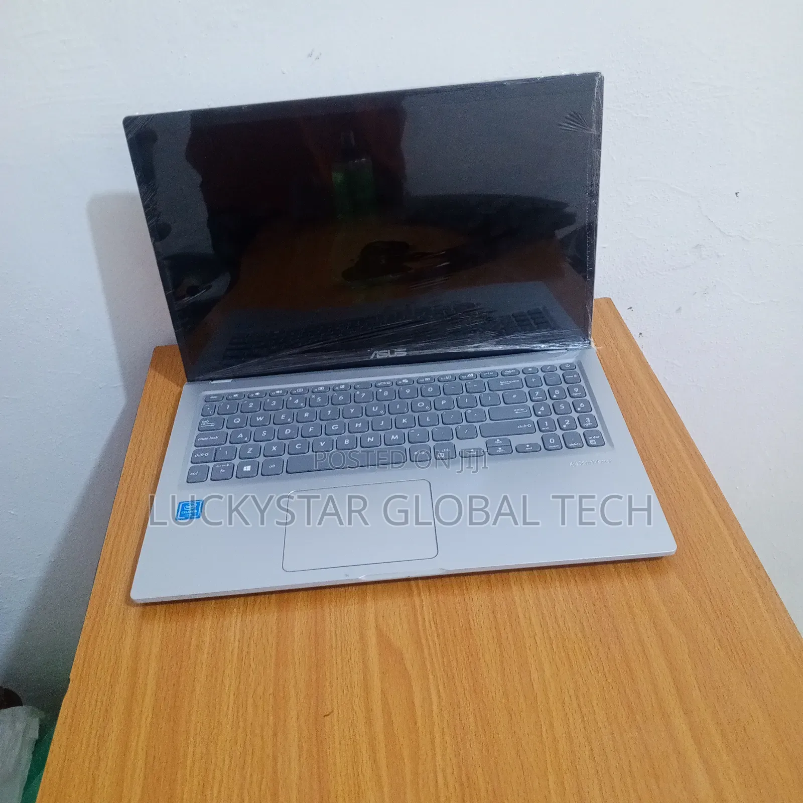 Laptop Asus VivoBook 15 X505BA 4GB Intel Celeron SSD 128GB