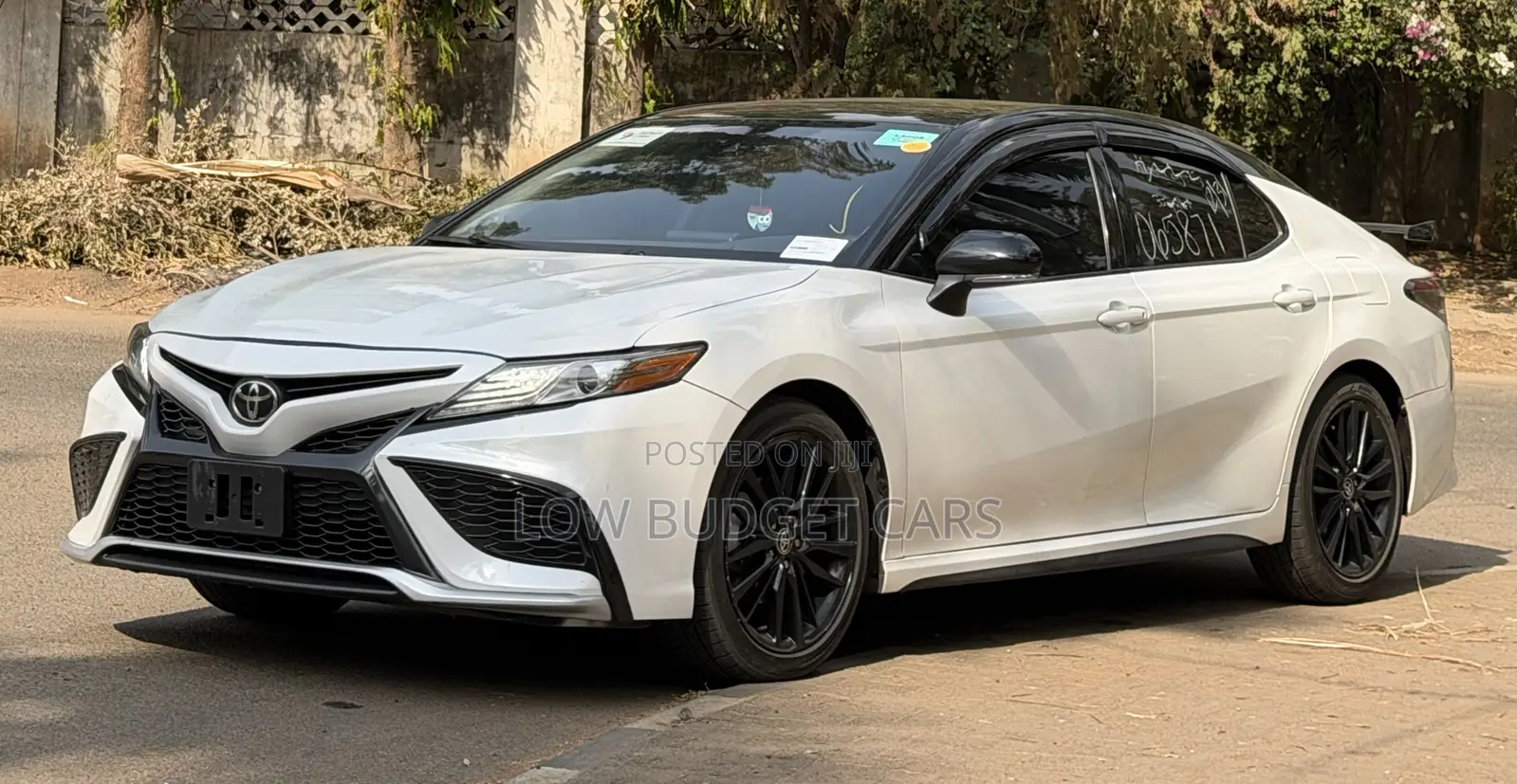 Toyota Camry XSE V6 2023 White