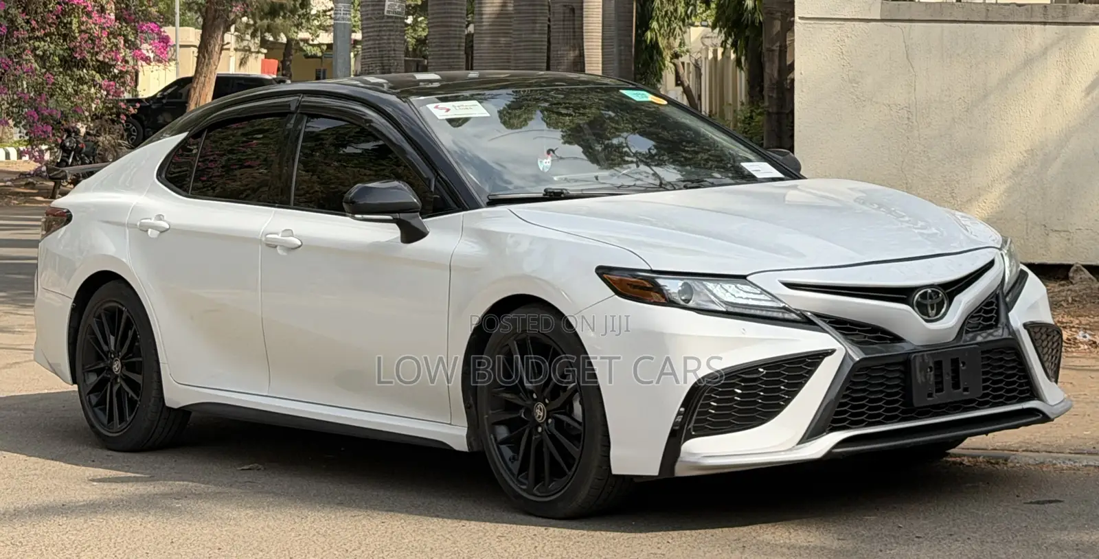 Toyota Camry XSE V6 2023 White