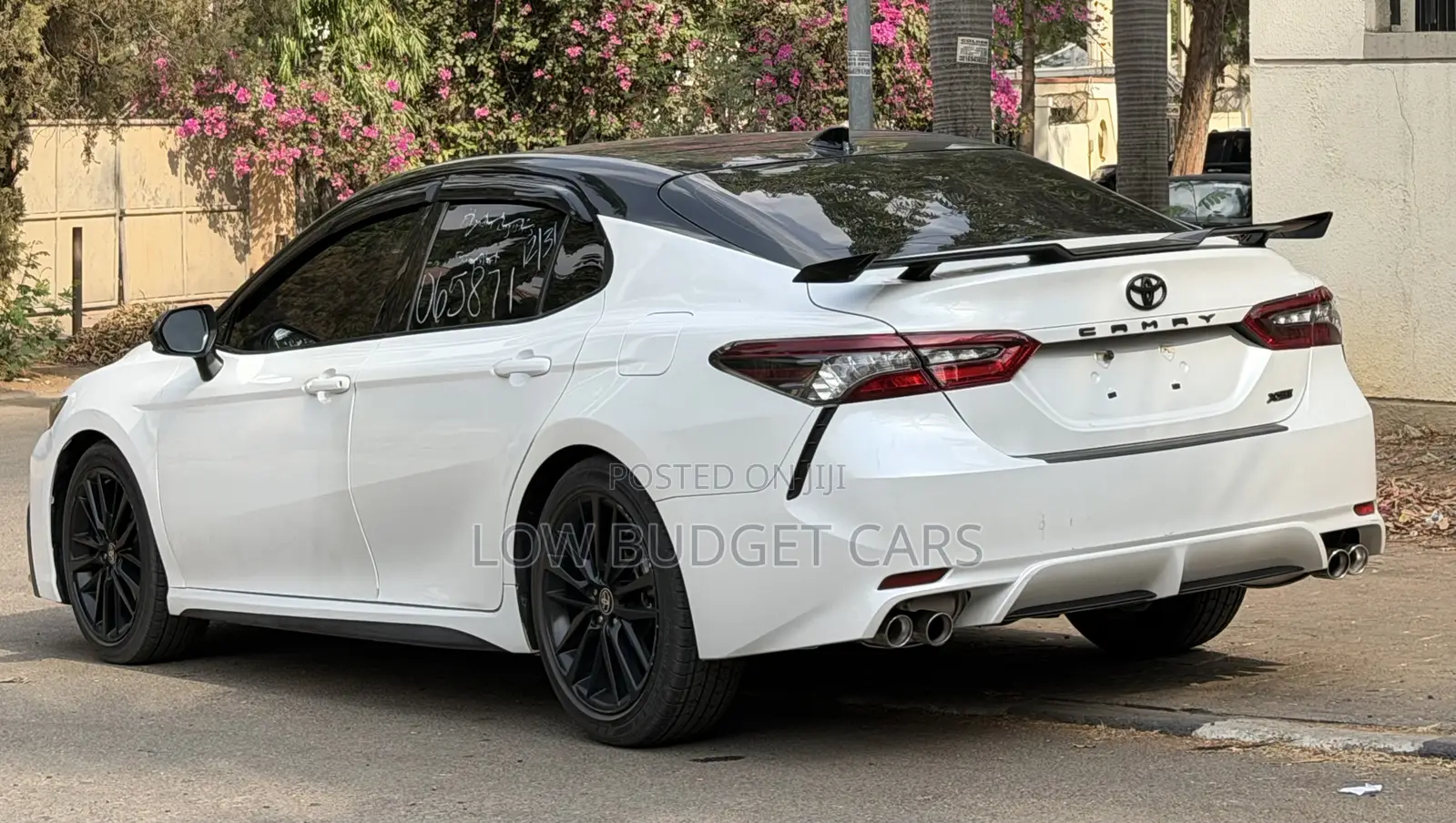 Toyota Camry XSE V6 2023 White