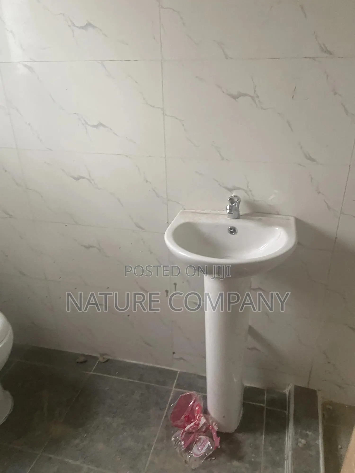 2bdrm Block of Flats in Opic Isheri for sale